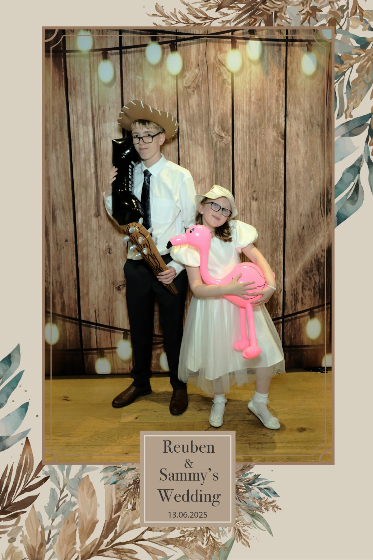 Reuben & Sammy's Wedding | View more photos from the event at mediagallery.flameentertainments.co.uk/u/Flame-Entertainments/Reuben-Sammys-Wedding