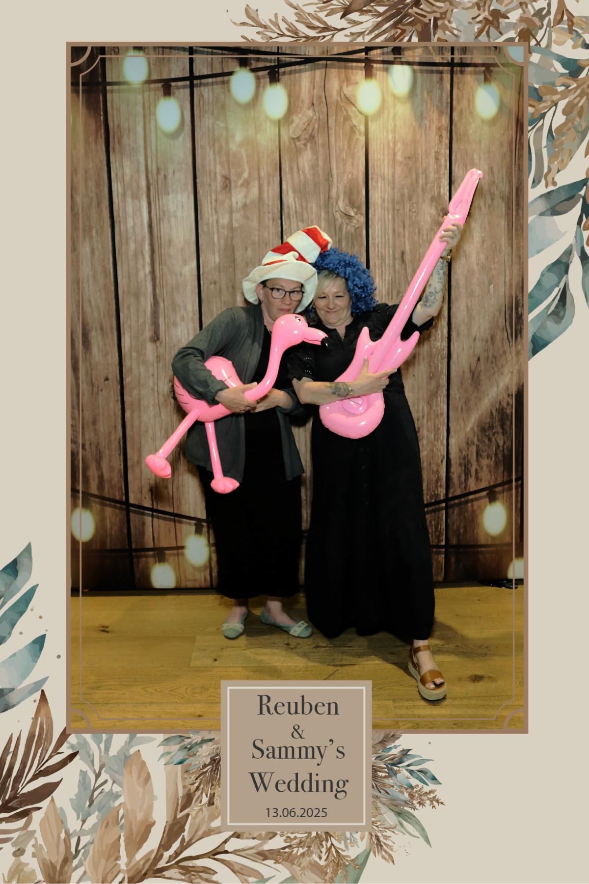 Reuben & Sammy's Wedding | View more photos from the event at mediagallery.flameentertainments.co.uk/u/Flame-Entertainments/Reuben-Sammys-Wedding