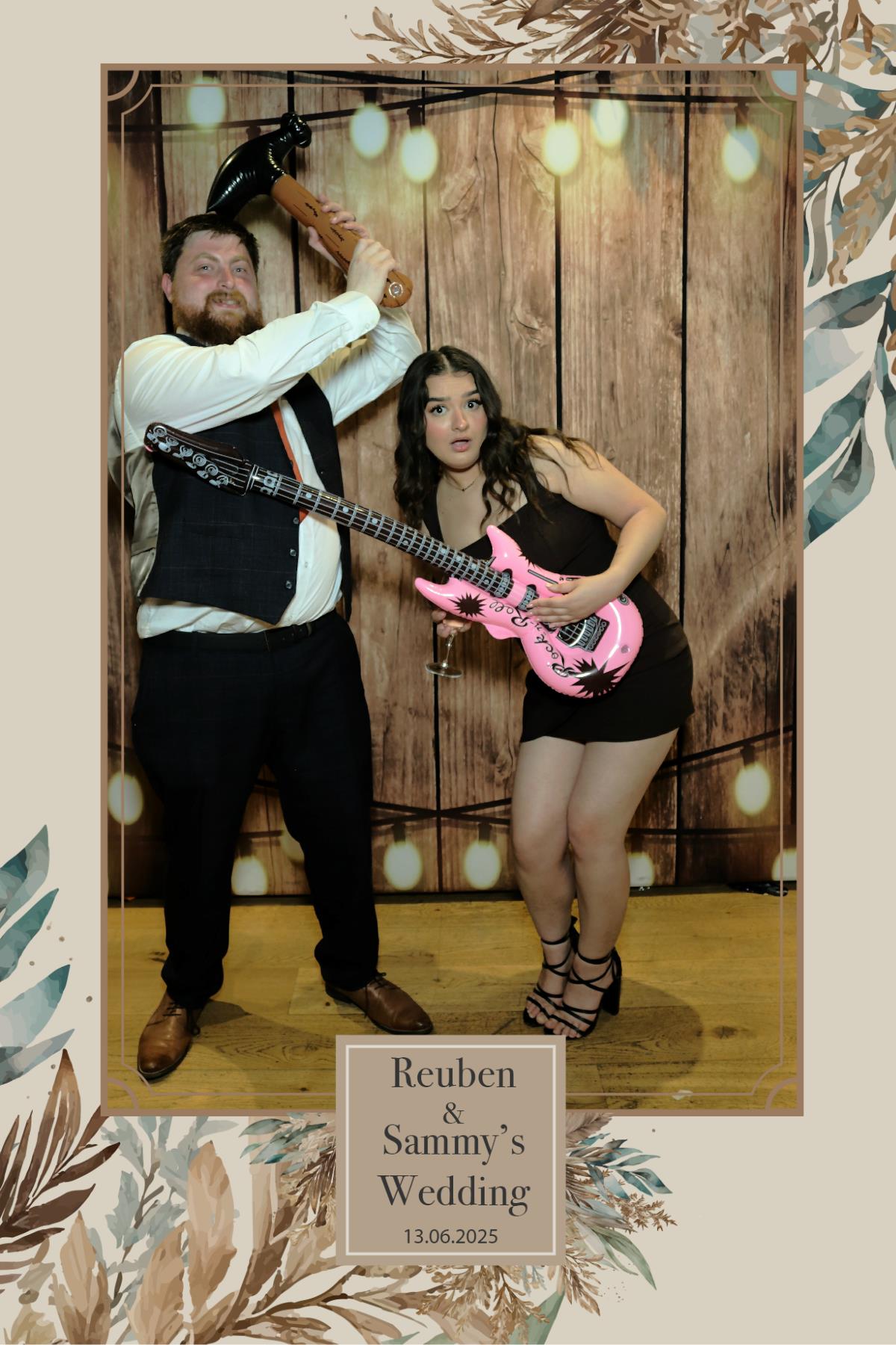 Reuben & Sammy's Wedding | View more photos from the event at mediagallery.flameentertainments.co.uk/u/Flame-Entertainments/Reuben-Sammys-Wedding