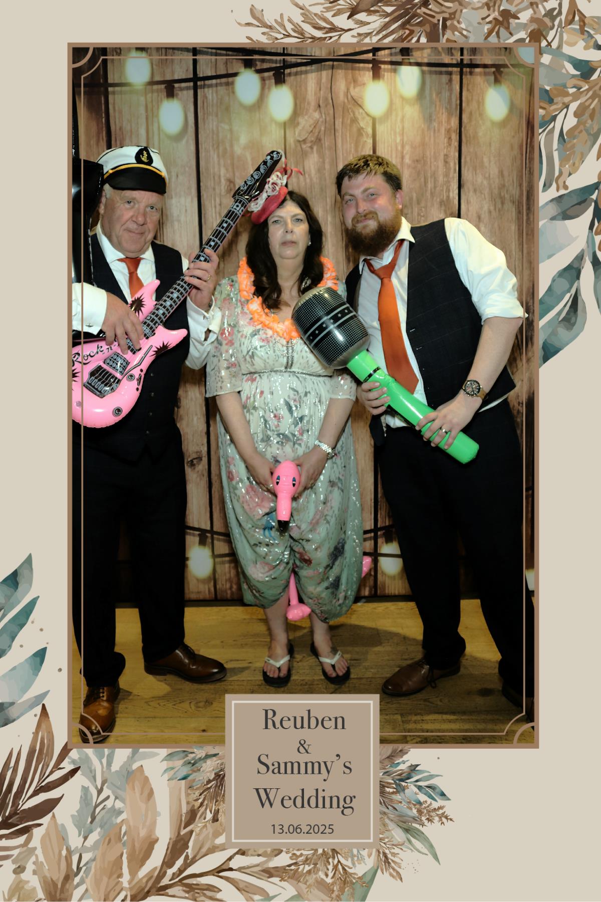 Reuben & Sammy's Wedding | View more photos from the event at mediagallery.flameentertainments.co.uk/u/Flame-Entertainments/Reuben-Sammys-Wedding