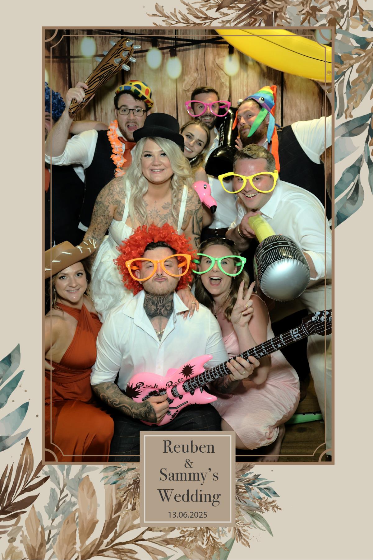 Reuben & Sammy's Wedding | View more photos from the event at mediagallery.flameentertainments.co.uk/u/Flame-Entertainments/Reuben-Sammys-Wedding