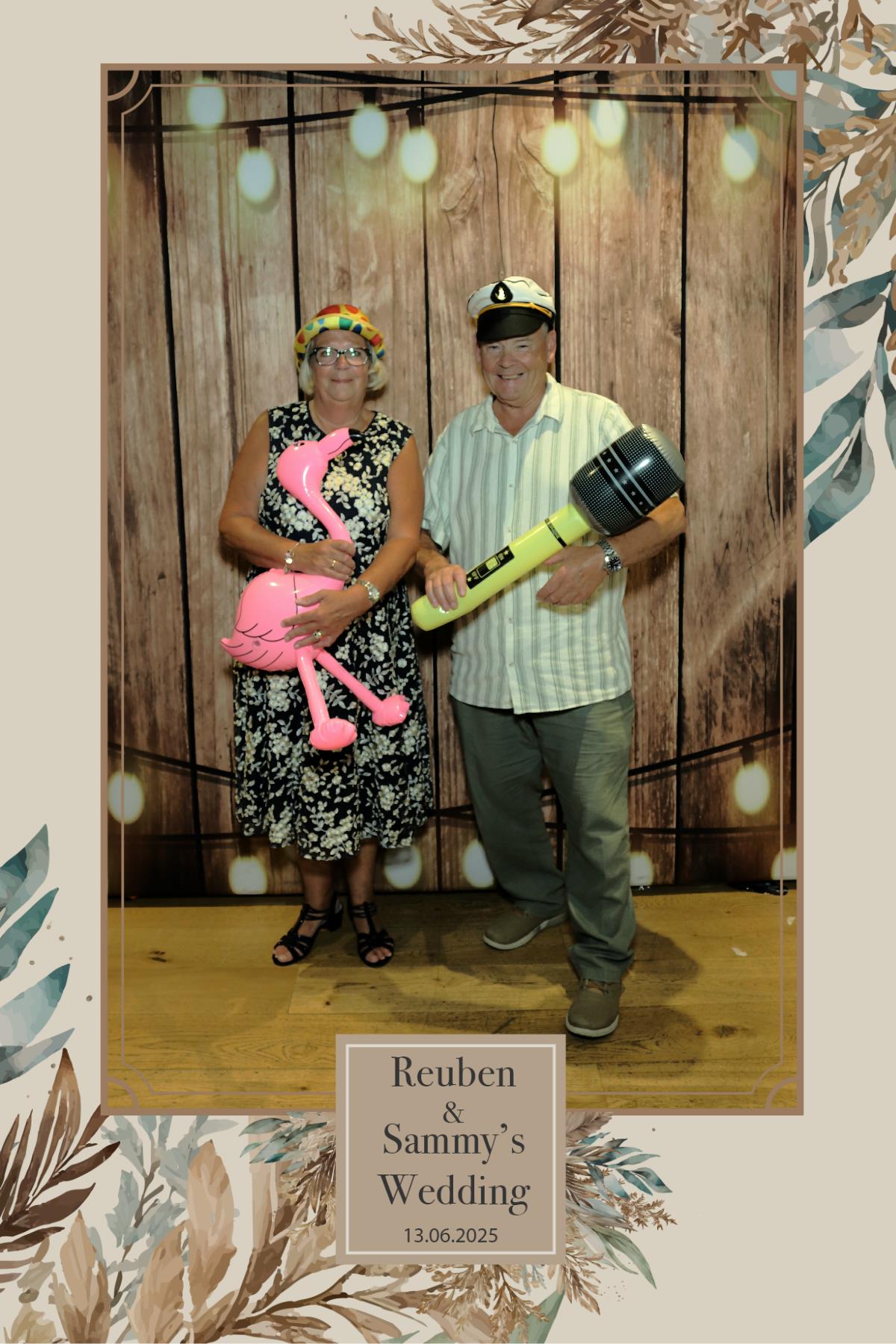 Reuben & Sammy's Wedding | View more photos from the event at mediagallery.flameentertainments.co.uk/u/Flame-Entertainments/Reuben-Sammys-Wedding