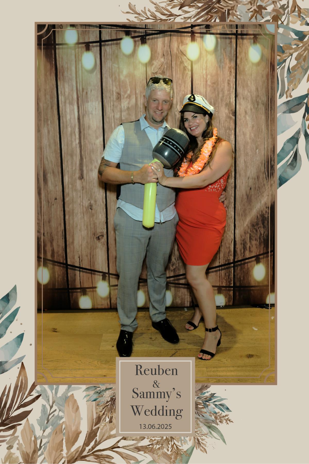 Reuben & Sammy's Wedding | View more photos from the event at mediagallery.flameentertainments.co.uk/u/Flame-Entertainments/Reuben-Sammys-Wedding