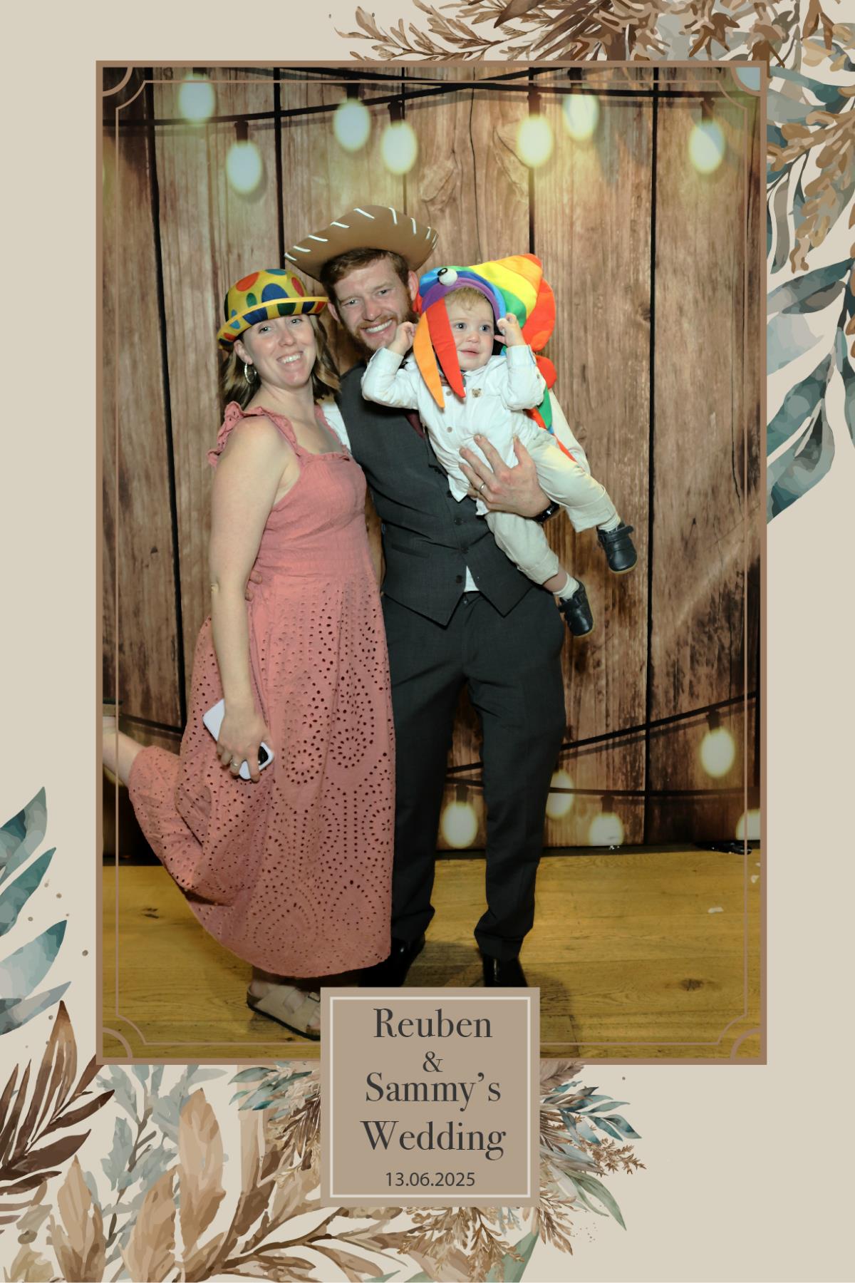 Reuben & Sammy's Wedding | View more photos from the event at mediagallery.flameentertainments.co.uk/u/Flame-Entertainments/Reuben-Sammys-Wedding