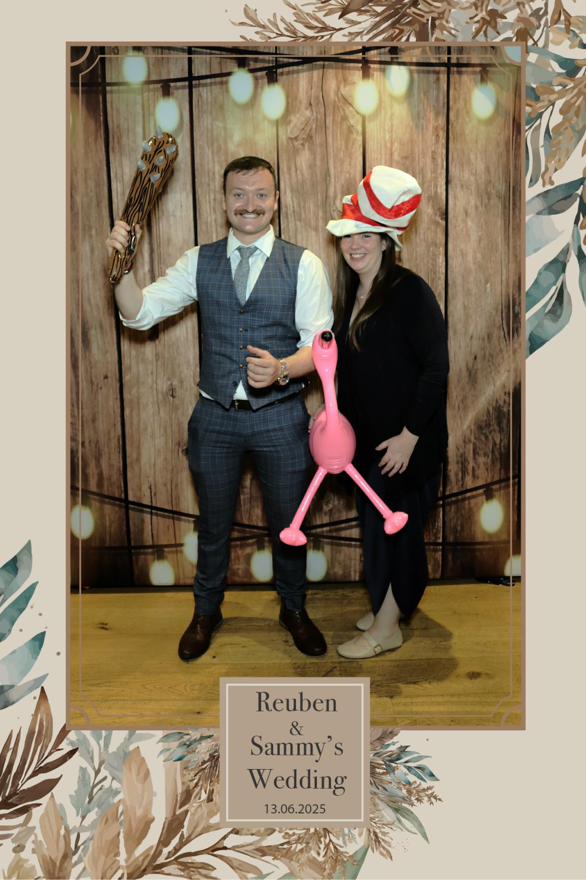 Reuben & Sammy's Wedding | View more photos from the event at mediagallery.flameentertainments.co.uk/u/Flame-Entertainments/Reuben-Sammys-Wedding