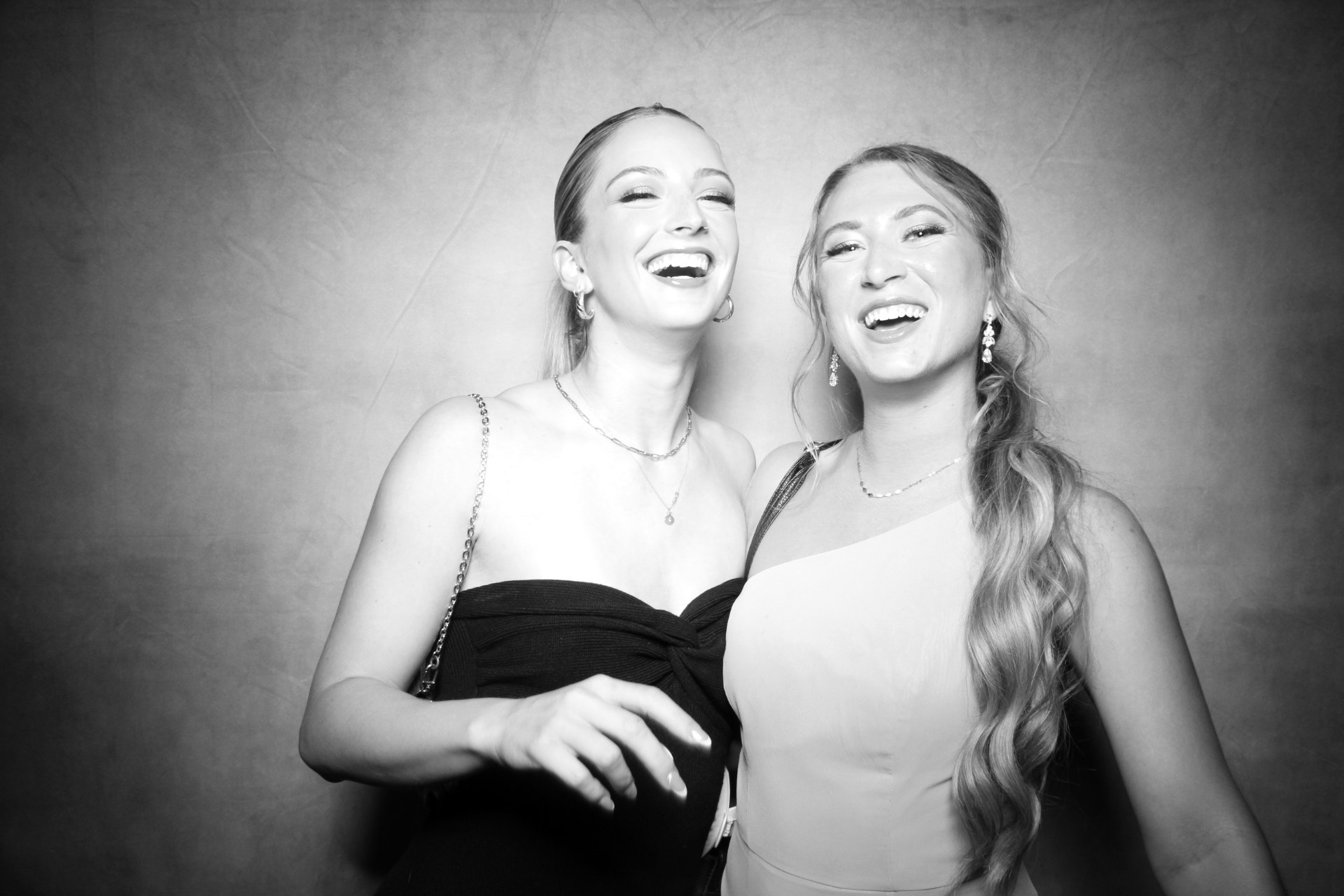 Madison and Trevon | View more photos from the event at photos.fotably.com/u/FotablyPhotoBooth/Madison-and-Trevon