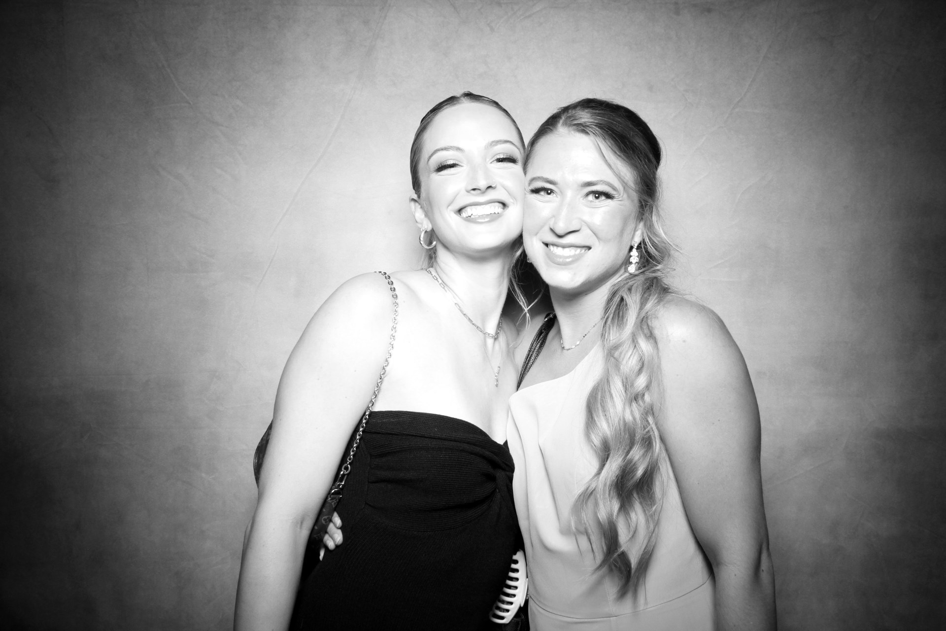 Madison and Trevon | View more photos from the event at photos.fotably.com/u/FotablyPhotoBooth/Madison-and-Trevon