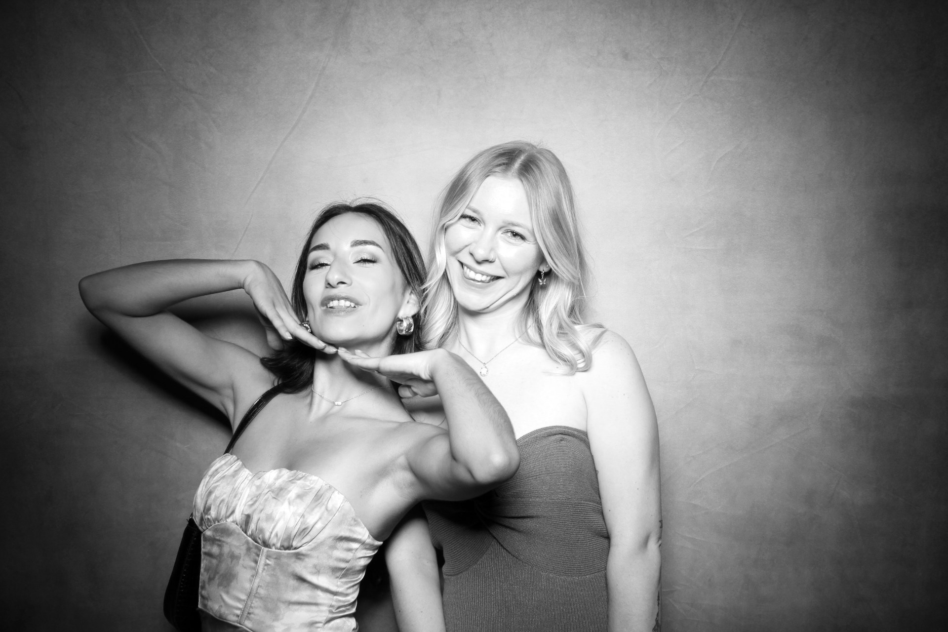 Madison and Trevon | View more photos from the event at photos.fotably.com/u/FotablyPhotoBooth/Madison-and-Trevon