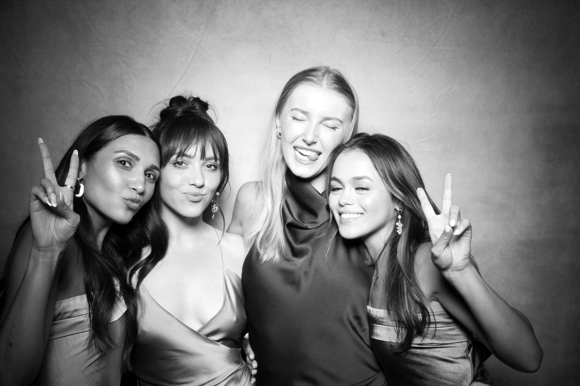 Madison and Trevon | View more photos from the event at photos.fotably.com/u/FotablyPhotoBooth/Madison-and-Trevon