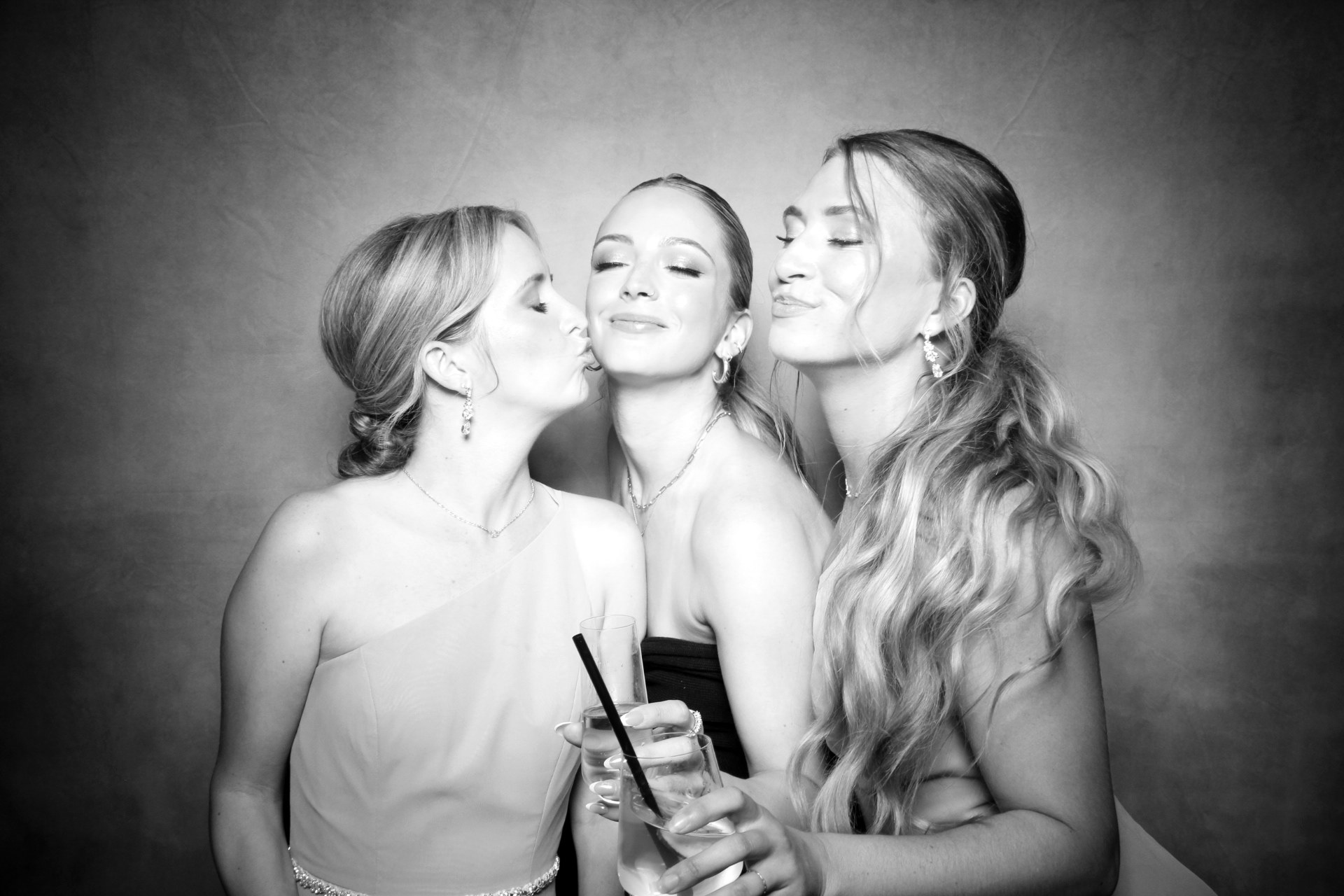 Madison and Trevon | View more photos from the event at photos.fotably.com/u/FotablyPhotoBooth/Madison-and-Trevon