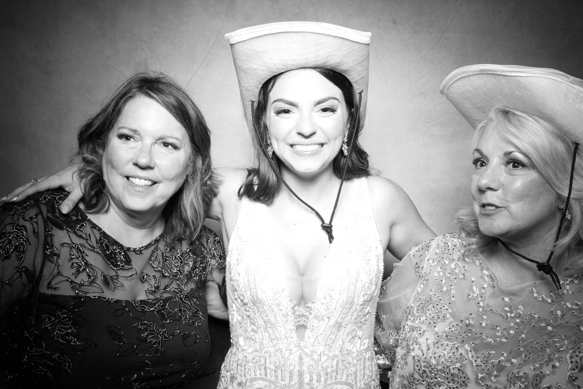 Madison and Trevon | View more photos from the event at photos.fotably.com/u/FotablyPhotoBooth/Madison-and-Trevon