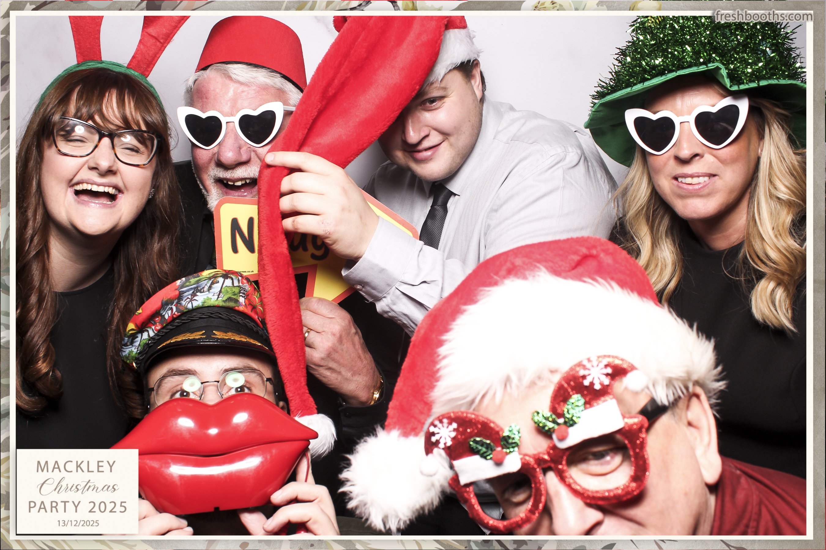 Mackley Xmas 2025 | View more photos from the event at gallery.freshbooths.com/u/FreshBooths/Mackley-Xmas-2025