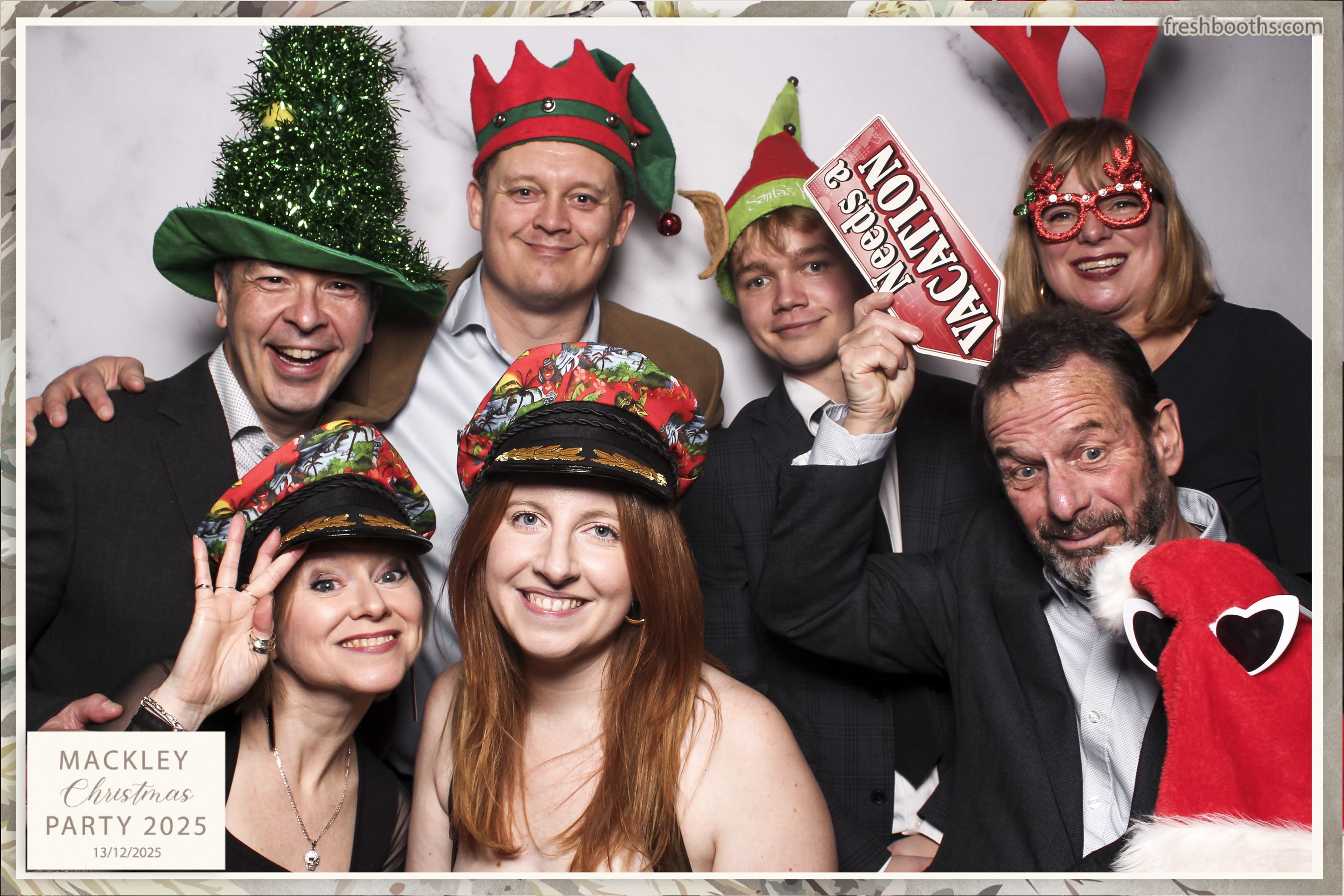 Mackley Xmas 2025 | View more photos from the event at gallery.freshbooths.com/u/FreshBooths/Mackley-Xmas-2025