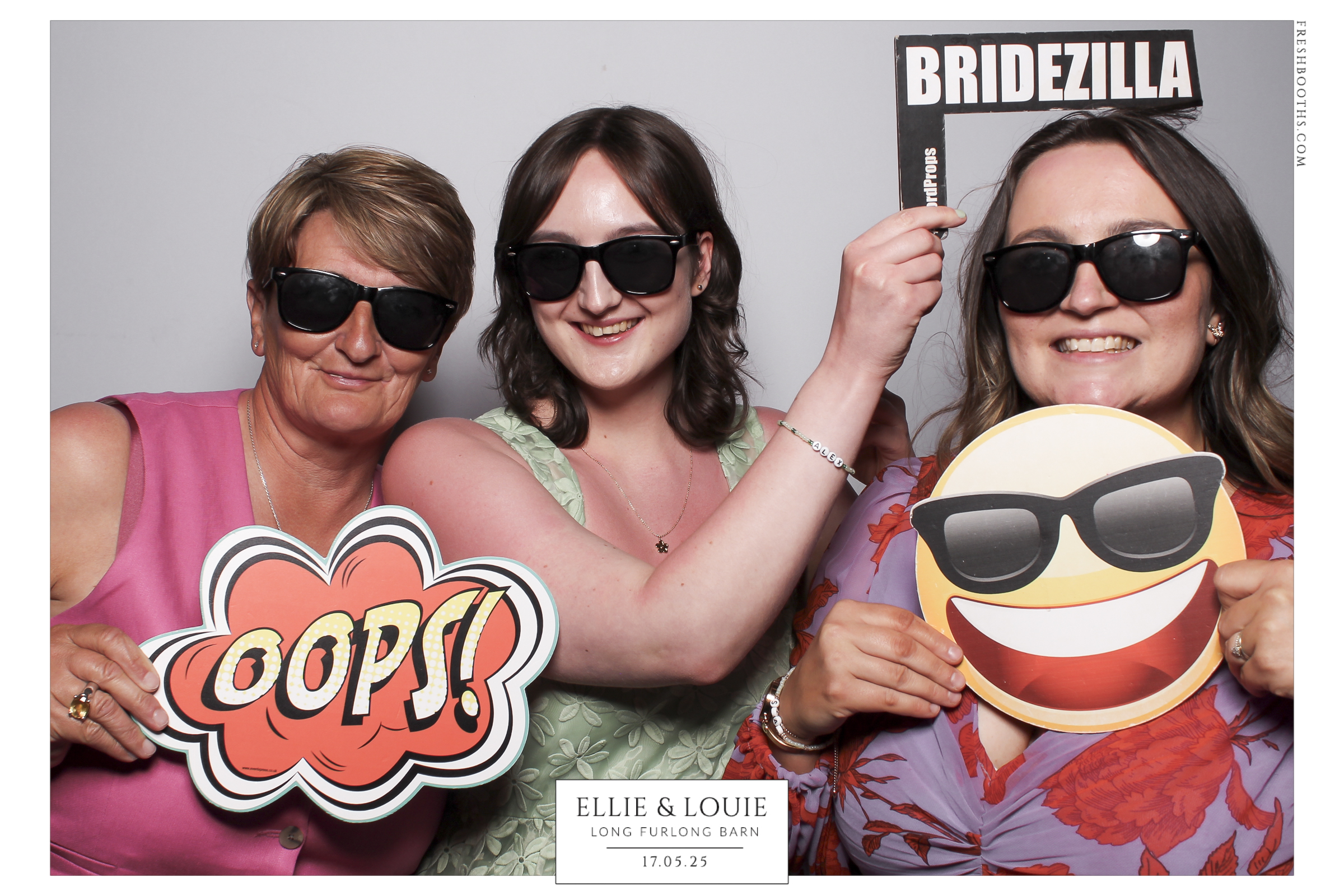 Wedding of Ellie & Louie | View more photos from the event at gallery.freshbooths.com/u/FreshBooths/Wedding-of-Ellie-Louie