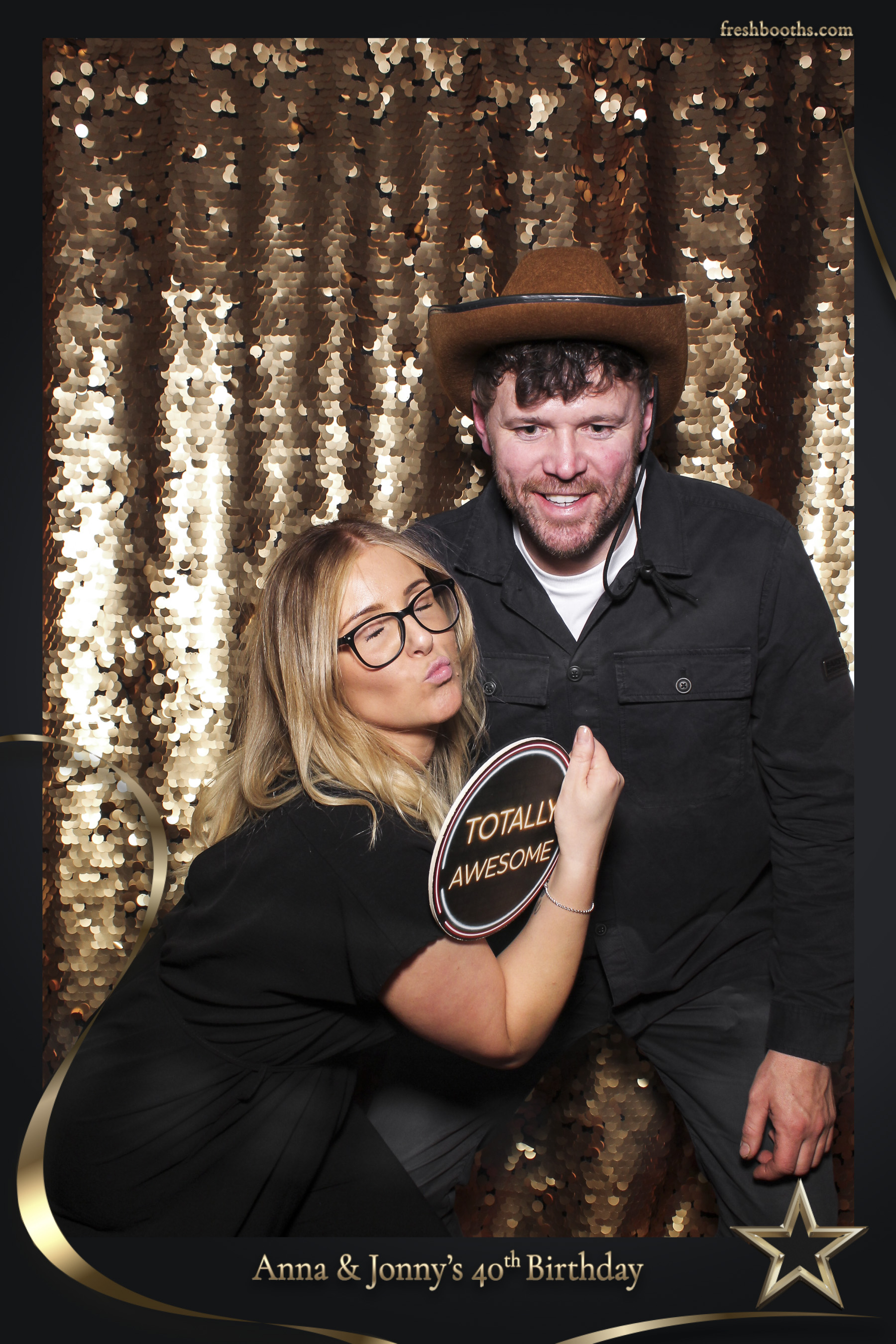 Jonny & Anna 40th | View more photos from the event at gallery.freshbooths.com/u/FreshBooths/Jonny-Anna-40th