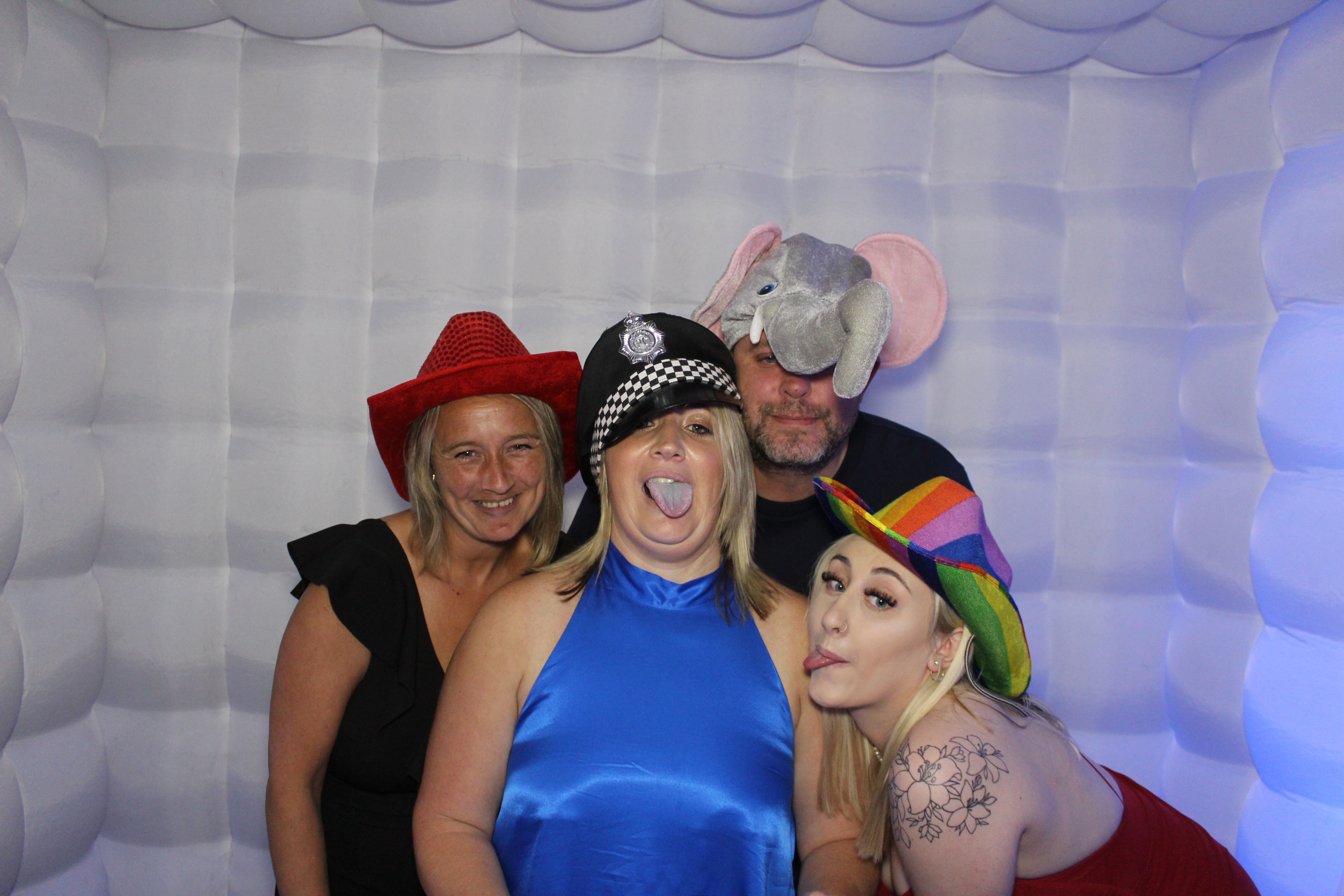 Lou's 40th Birthday | View more photos from the event at gallery.funbooth.uk.com/u/FunboothLTD1/Lous-40th-Birthday