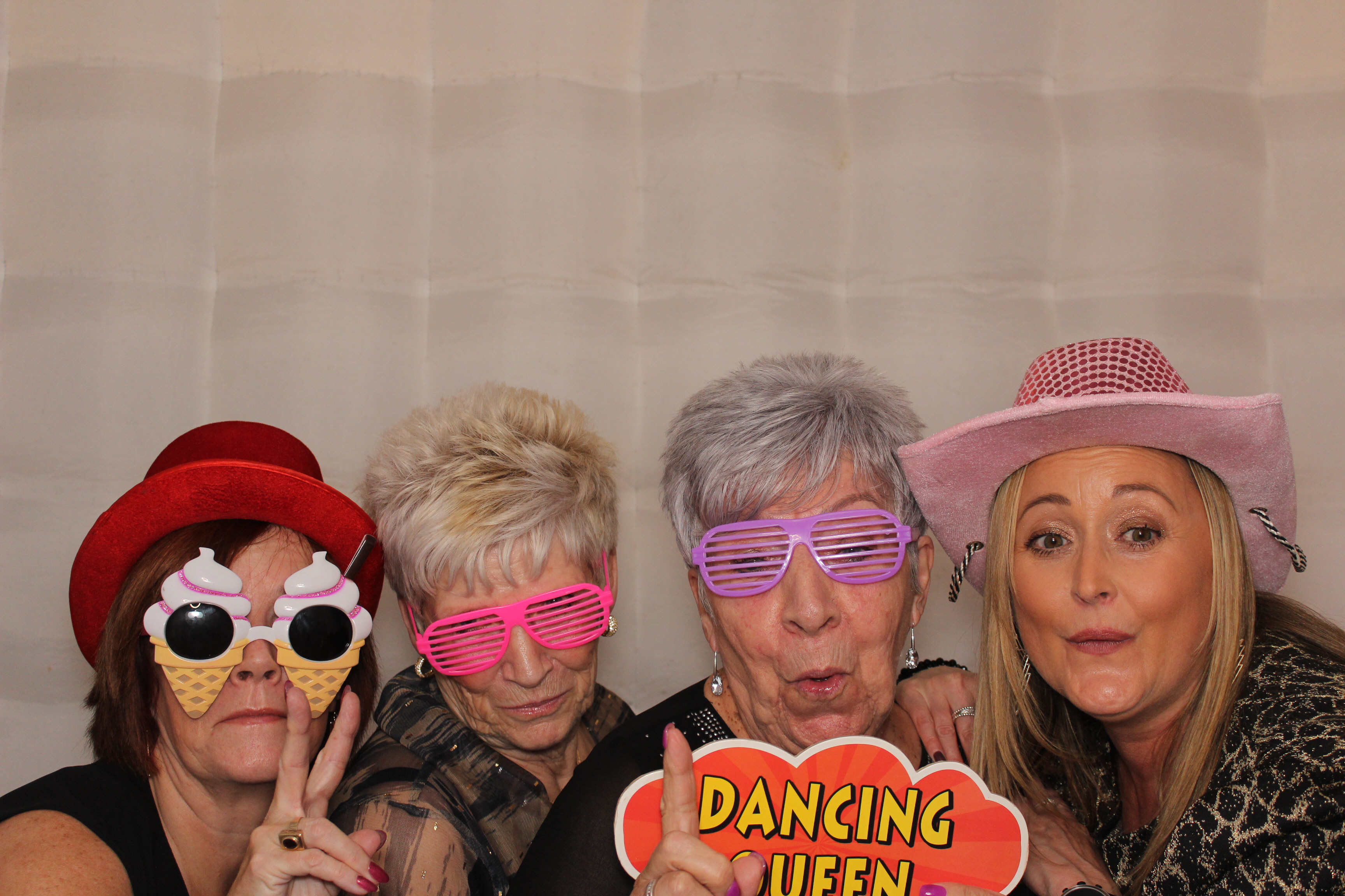 Nicky's 40th Birthday | View more photos from the event at gallery.funbooth.uk.com/u/FunboothLTD1/Nickys-40th-Birthday
