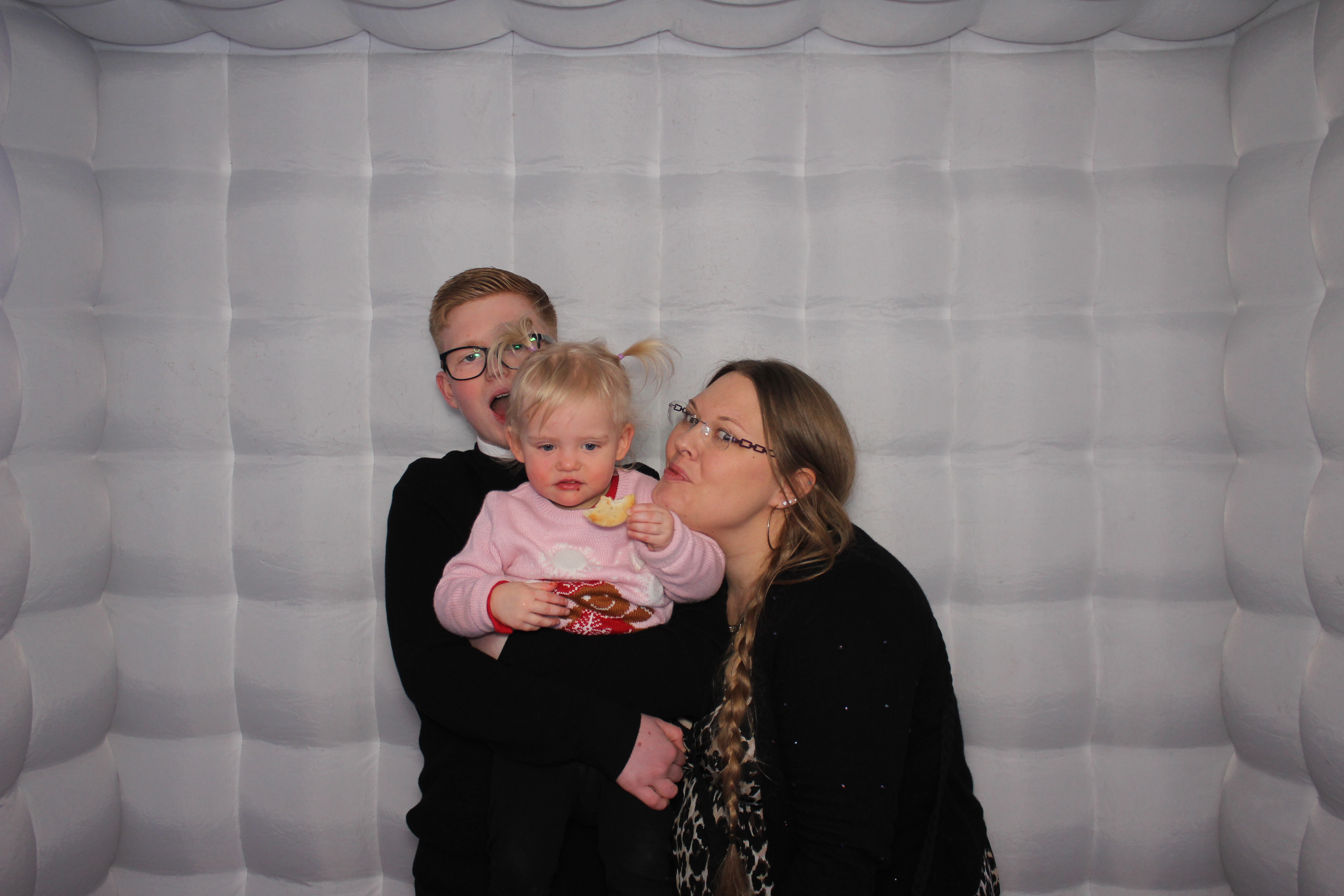 Sharon's 60th Birthday | View more photos from the event at gallery.funbooth.uk.com/u/FunboothLTD1/Sharons-60th-Birthday