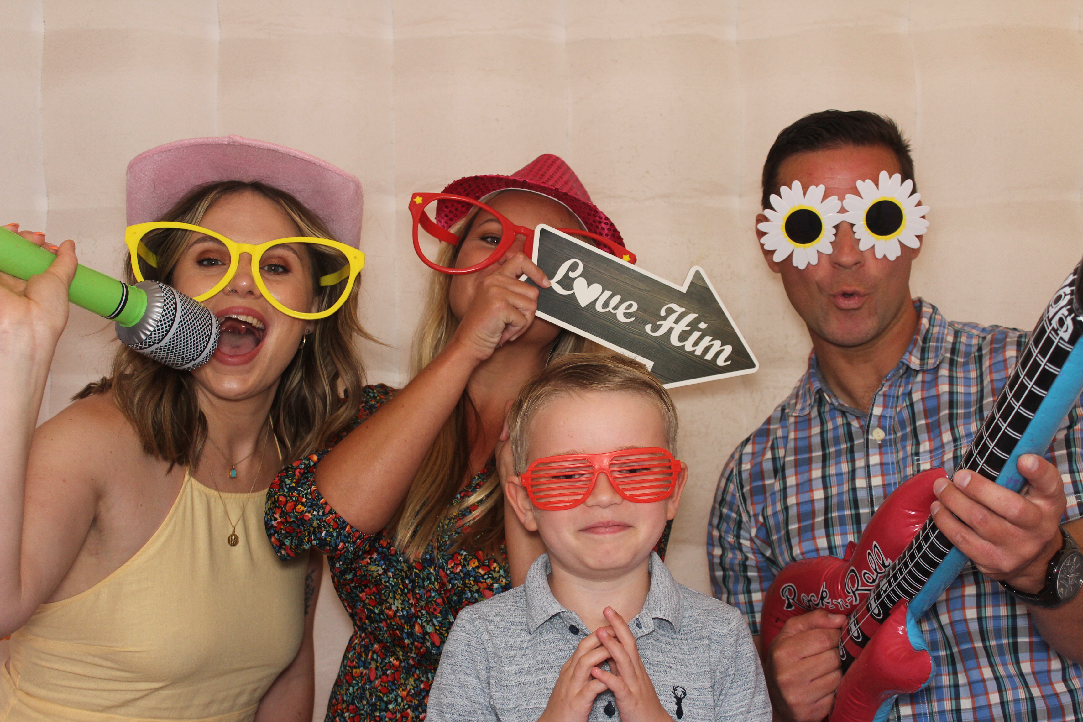 Gemma & Darren's Wedding Celebration | View more photos from the event at gallery.funbooth.uk.com/u/FunboothLTD1/Gemma-Darrens-Wedding-Celebration