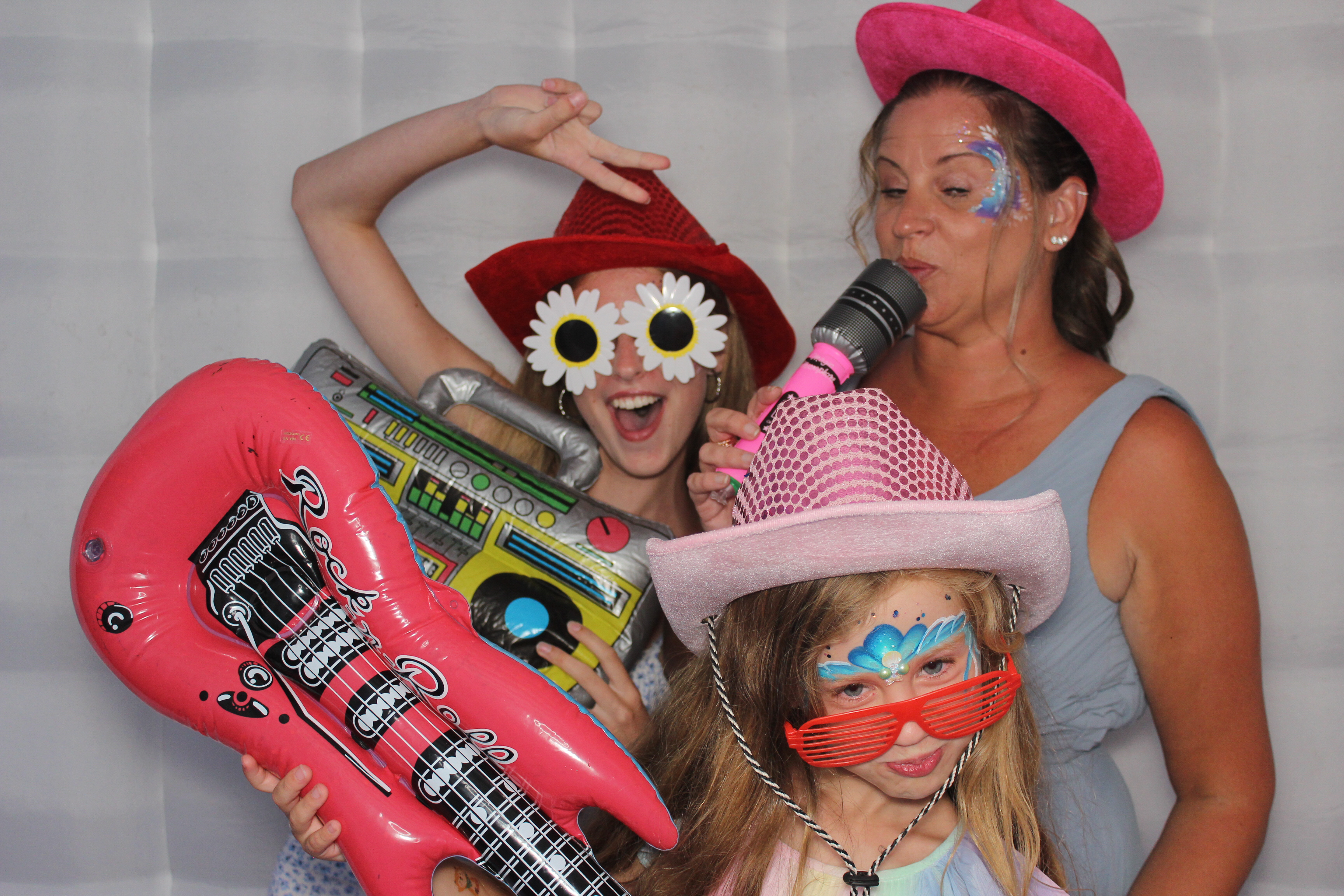 Gemma & Darren's Wedding Celebration | View more photos from the event at gallery.funbooth.uk.com/u/FunboothLTD1/Gemma-Darrens-Wedding-Celebration