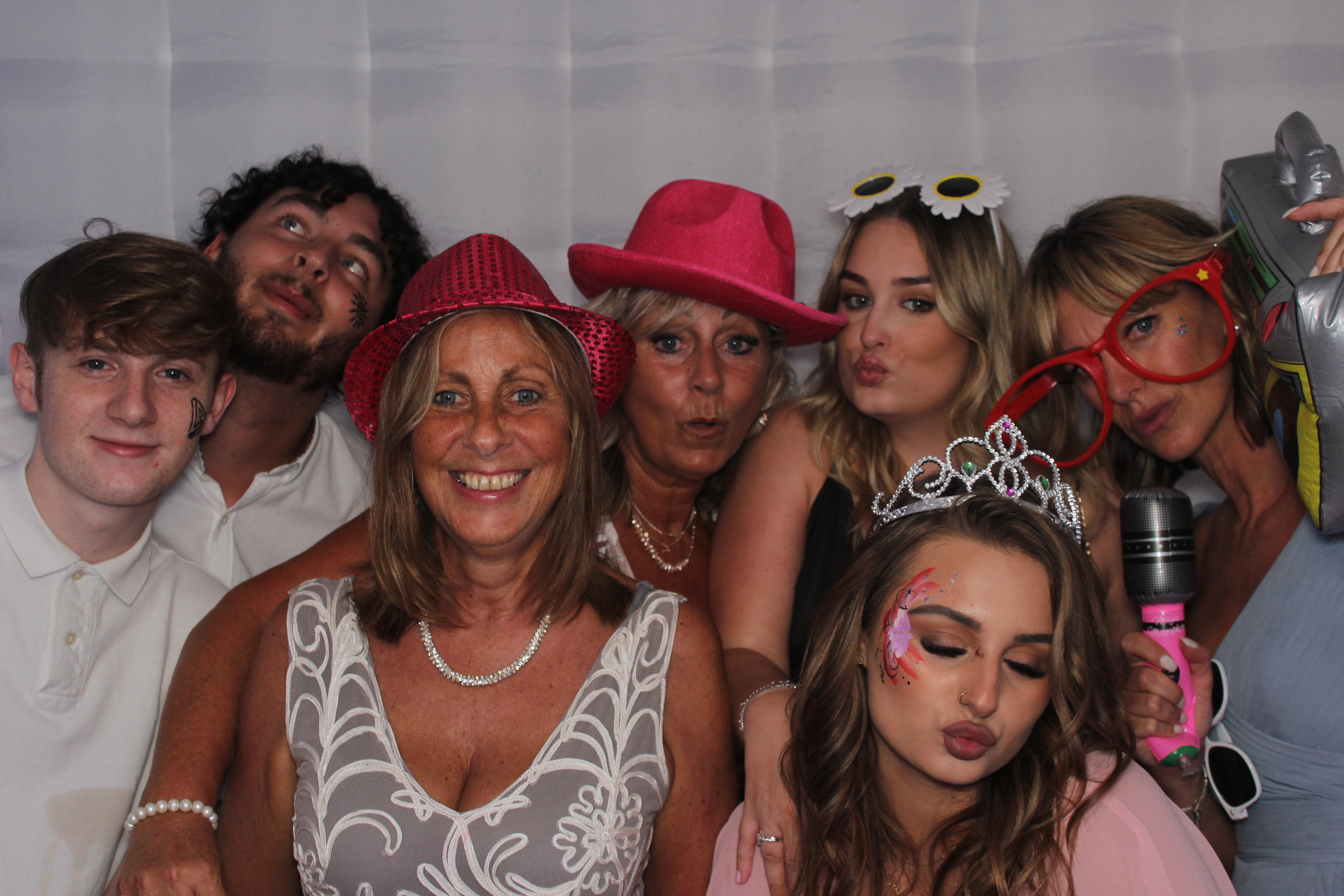 Gemma & Darren's Wedding Celebration | View more photos from the event at gallery.funbooth.uk.com/u/FunboothLTD1/Gemma-Darrens-Wedding-Celebration