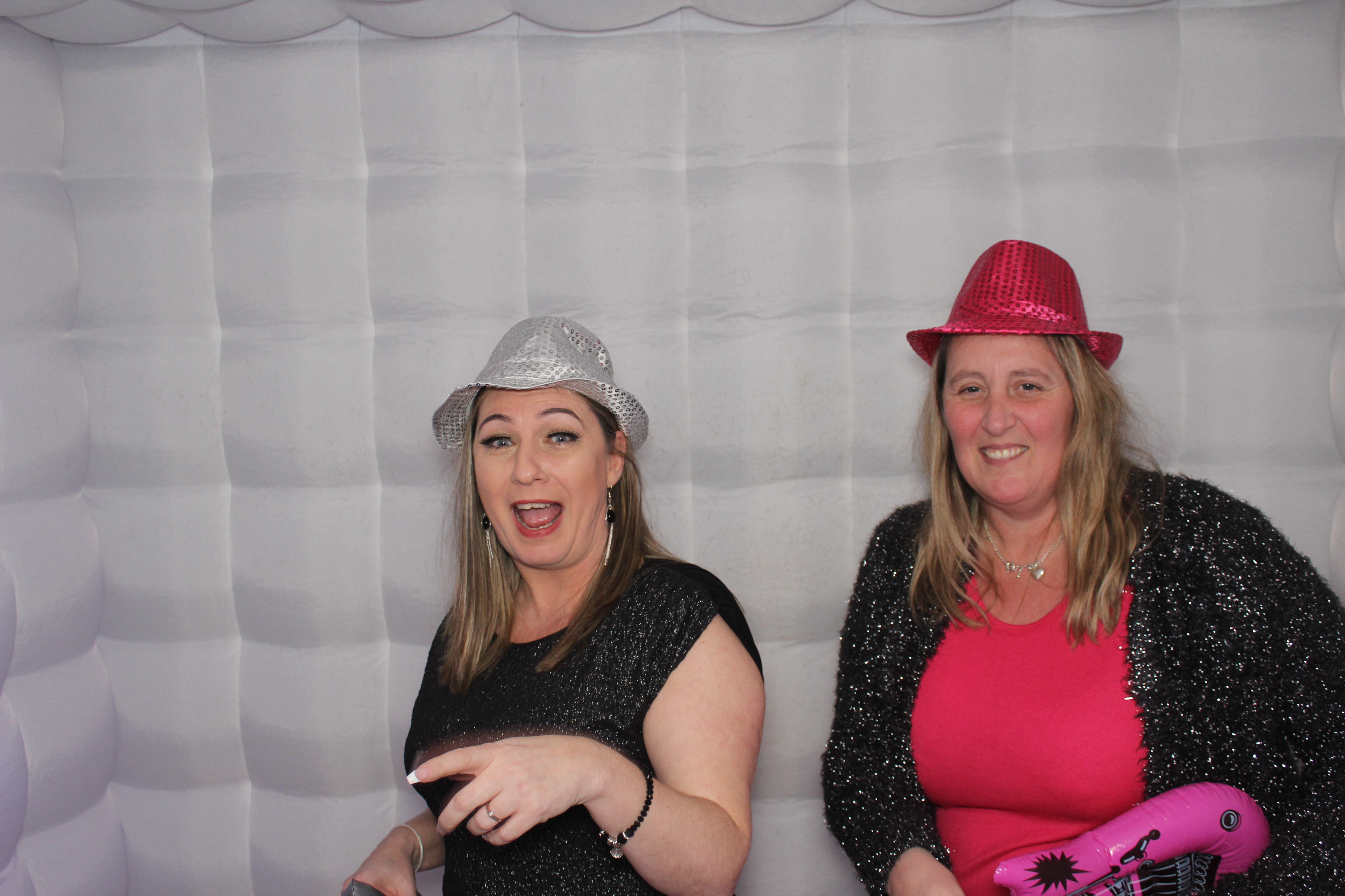 Katie's 40th & Emma's 16th Birthday Party | View more photos from the event at gallery.funbooth.uk.com/u/FunboothLTD1/Katies-40th-Emmas-16th-Birthday-Party