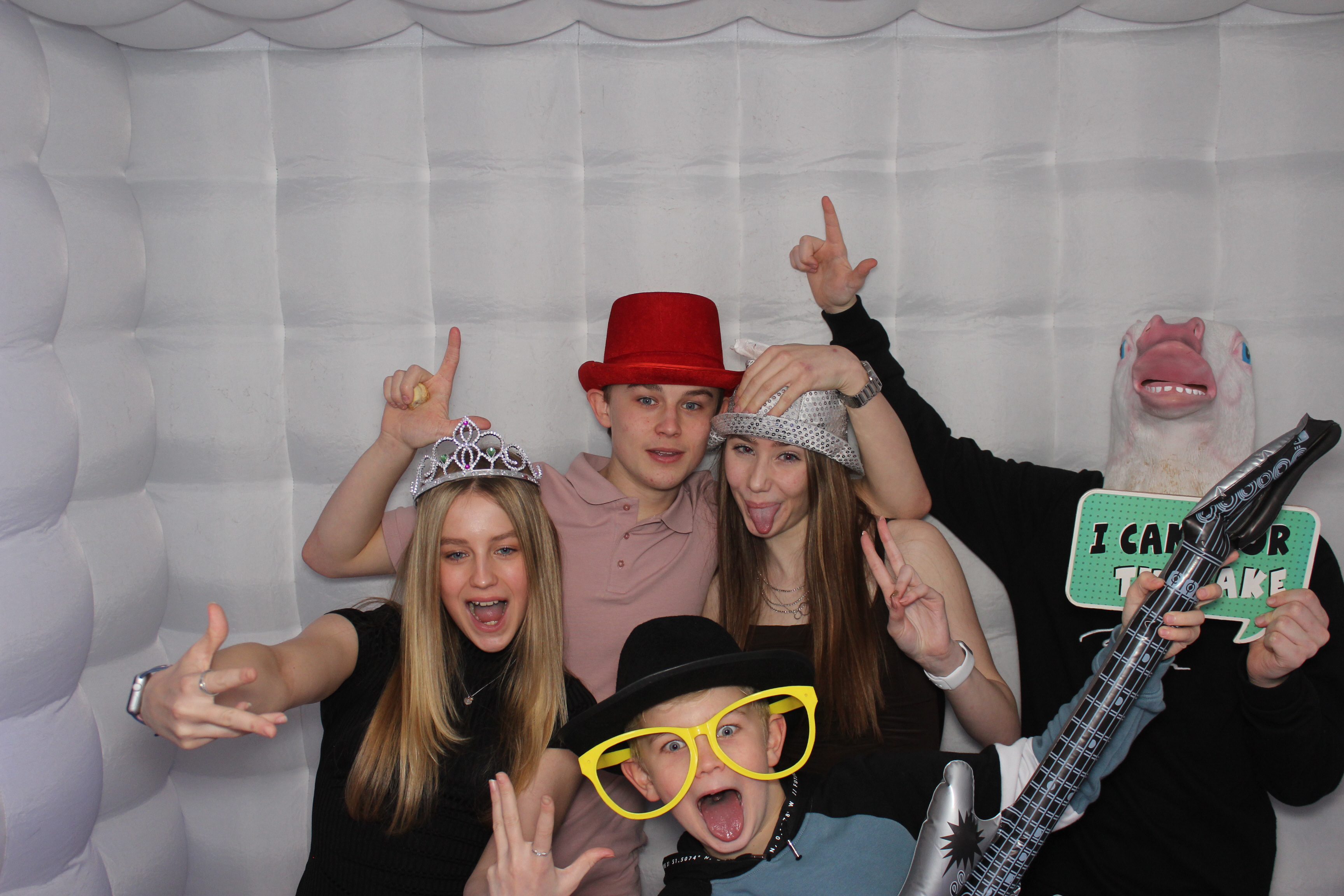 Katie's 40th & Emma's 16th Birthday Party | View more photos from the event at gallery.funbooth.uk.com/u/FunboothLTD1/Katies-40th-Emmas-16th-Birthday-Party