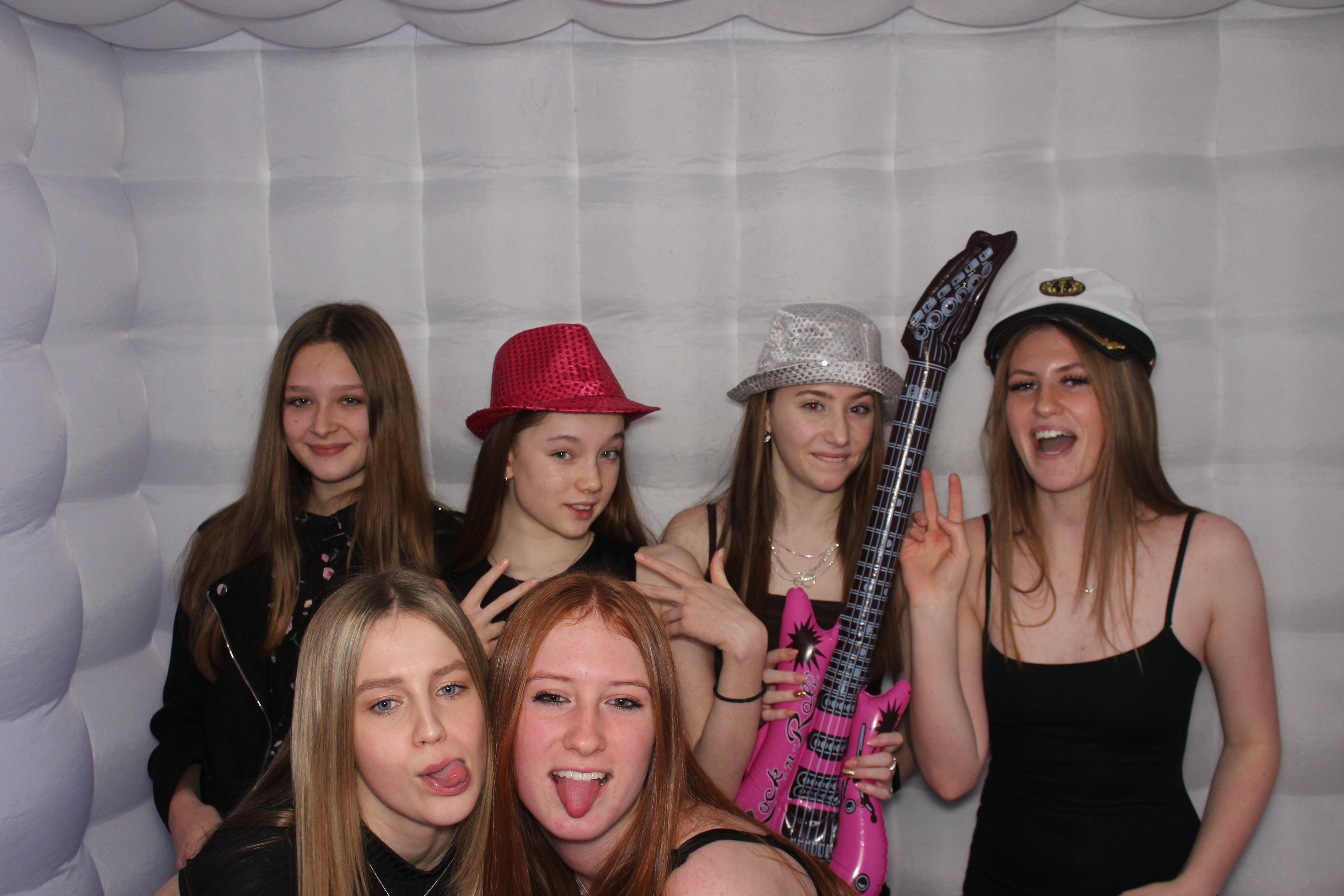 Katie's 40th & Emma's 16th Birthday Party | View more photos from the event at gallery.funbooth.uk.com/u/FunboothLTD1/Katies-40th-Emmas-16th-Birthday-Party