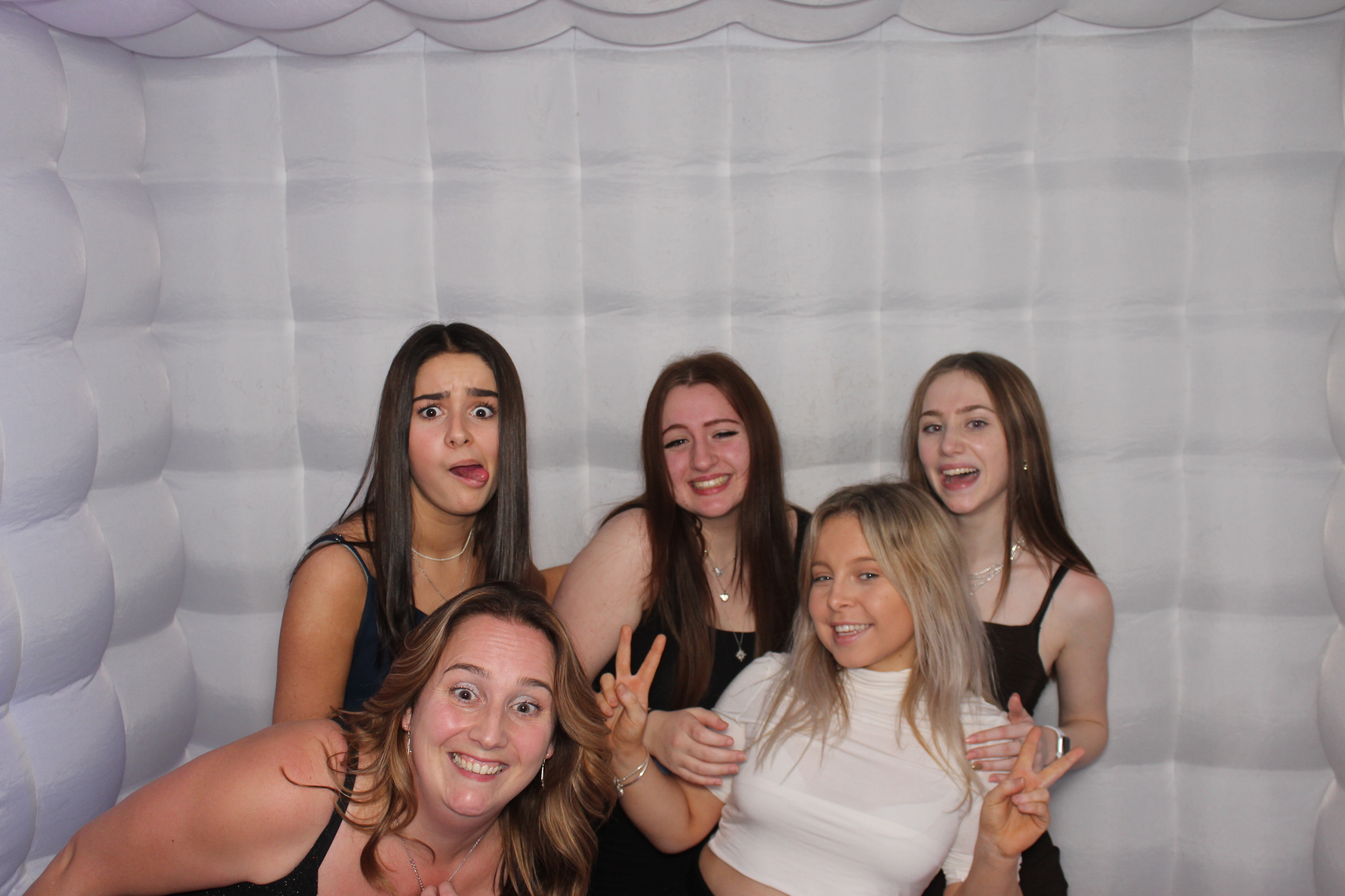 Katie's 40th & Emma's 16th Birthday Party | View more photos from the event at gallery.funbooth.uk.com/u/FunboothLTD1/Katies-40th-Emmas-16th-Birthday-Party