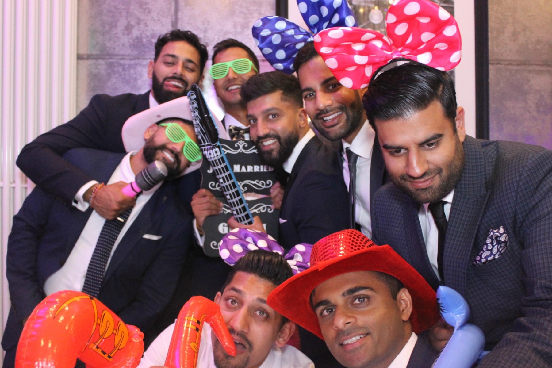 Mehul & Roshni | View more photos from the event at gallery.funbooth.uk.com/u/FunboothLTD1/Mehul-Roshni