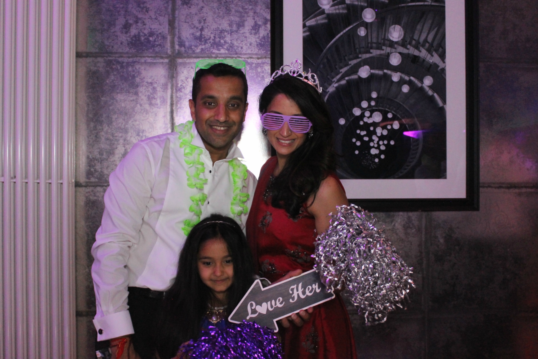 Mehul & Roshni | View more photos from the event at gallery.funbooth.uk.com/u/FunboothLTD1/Mehul-Roshni