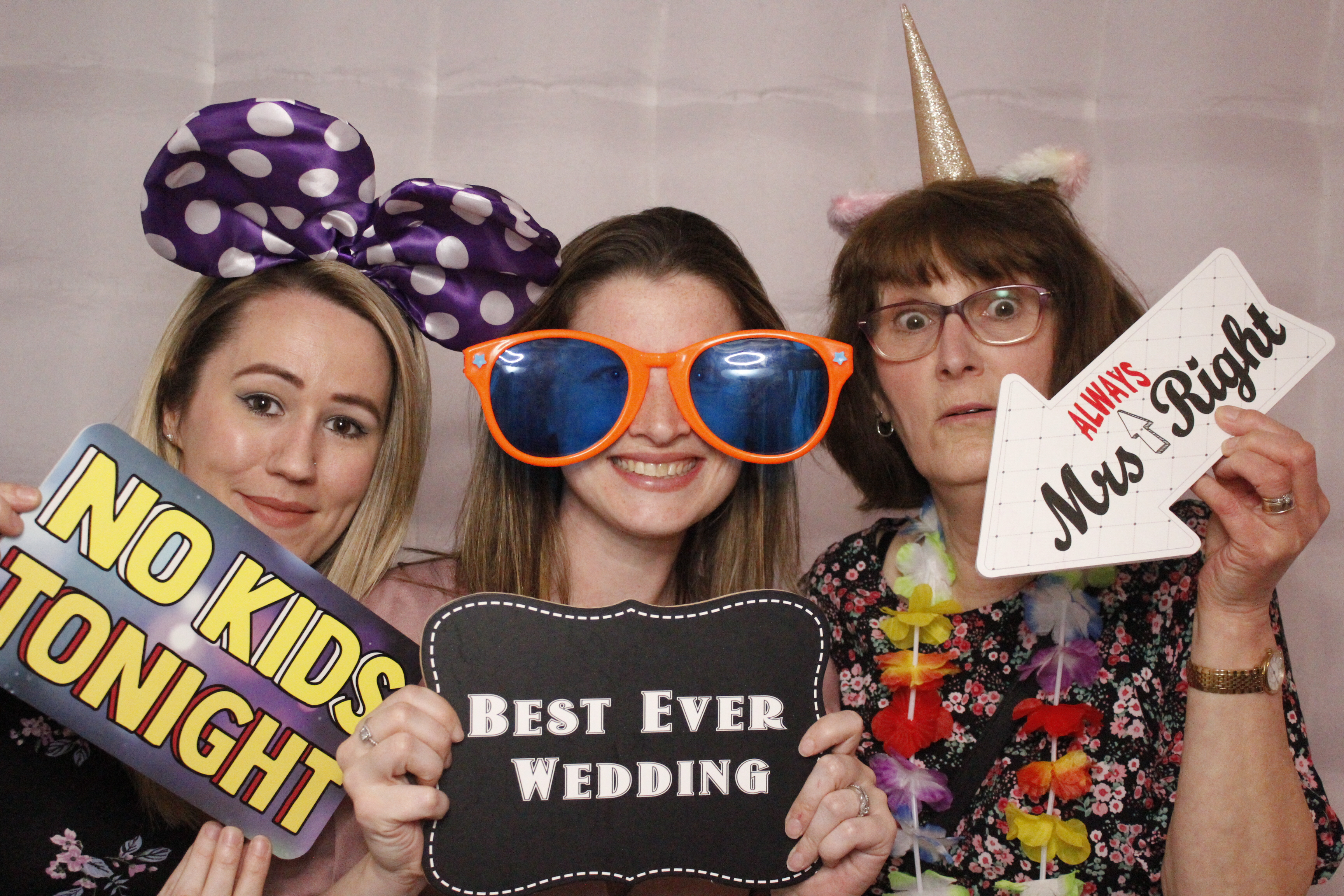 Mr & Mrs Lyons Wedding | View more photos from the event at gallery.funbooth.uk.com/u/FunboothLTD1/Mr-Mrs-Lyons-Wedding