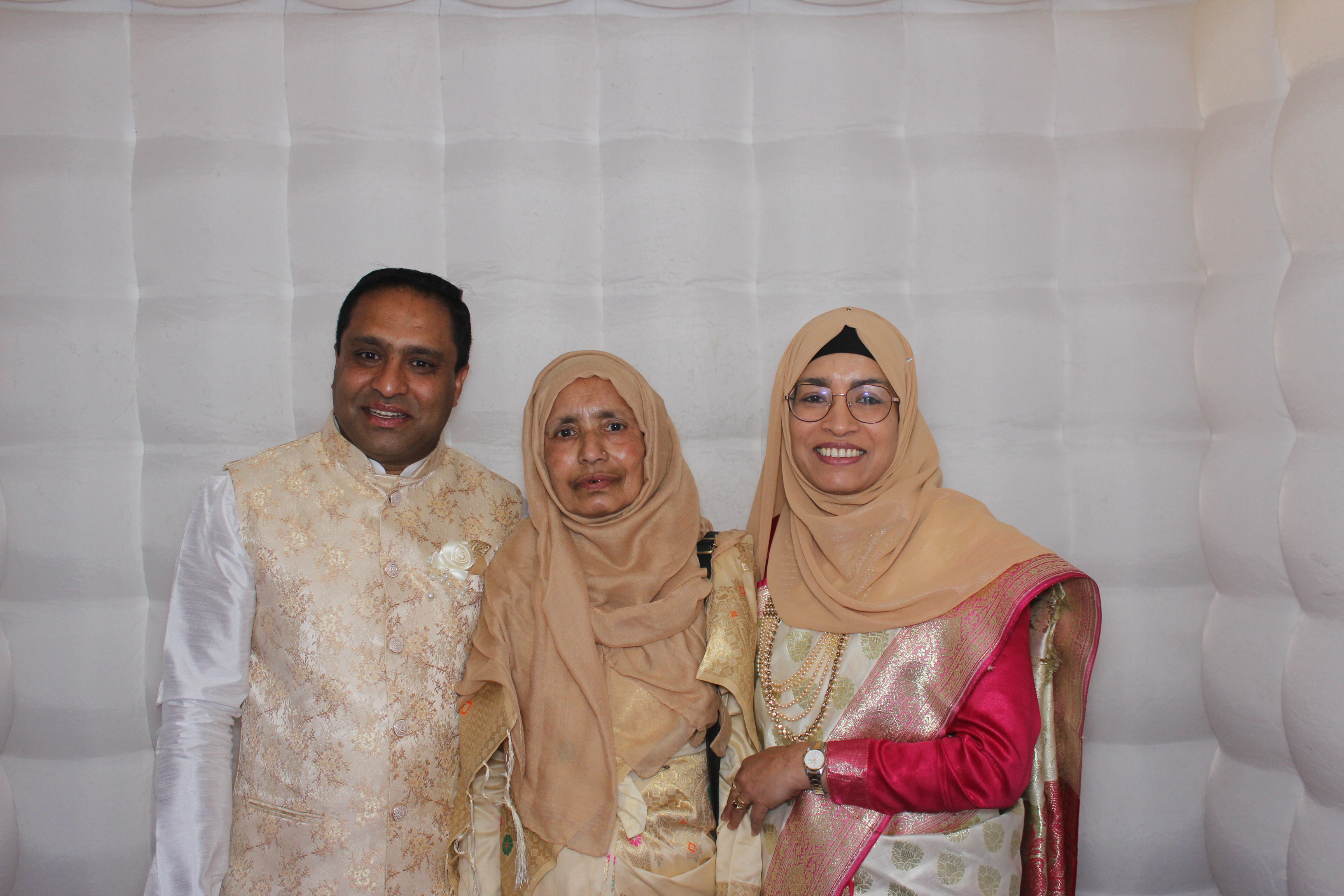 Celebrating Rayhan & Reena's Wedding | View more photos from the event at gallery.funbooth.uk.com/u/FunboothLTD1/Celebrating-Rayhan-Reenas-Wedding