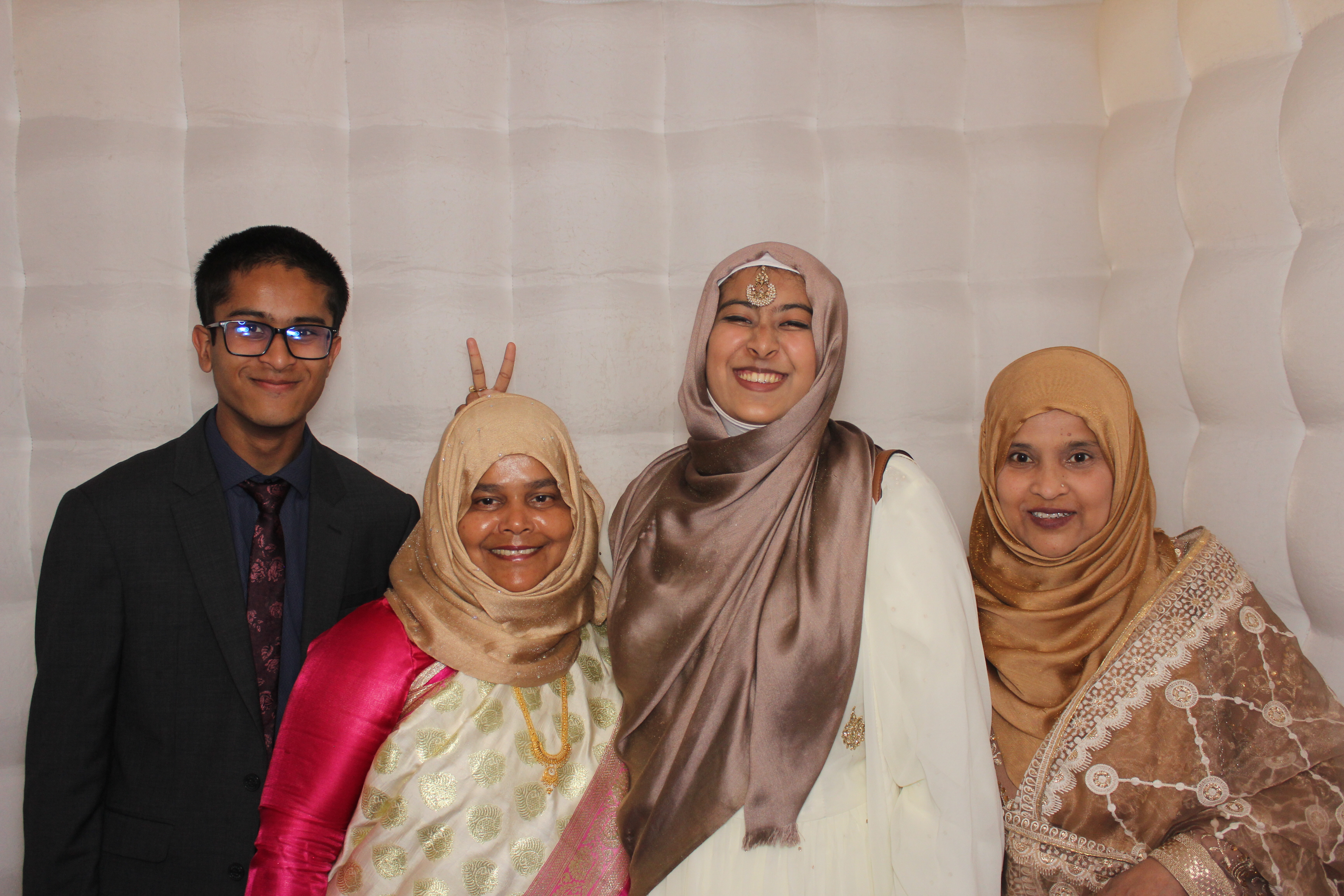 Celebrating Rayhan & Reena's Wedding | View more photos from the event at gallery.funbooth.uk.com/u/FunboothLTD1/Celebrating-Rayhan-Reenas-Wedding
