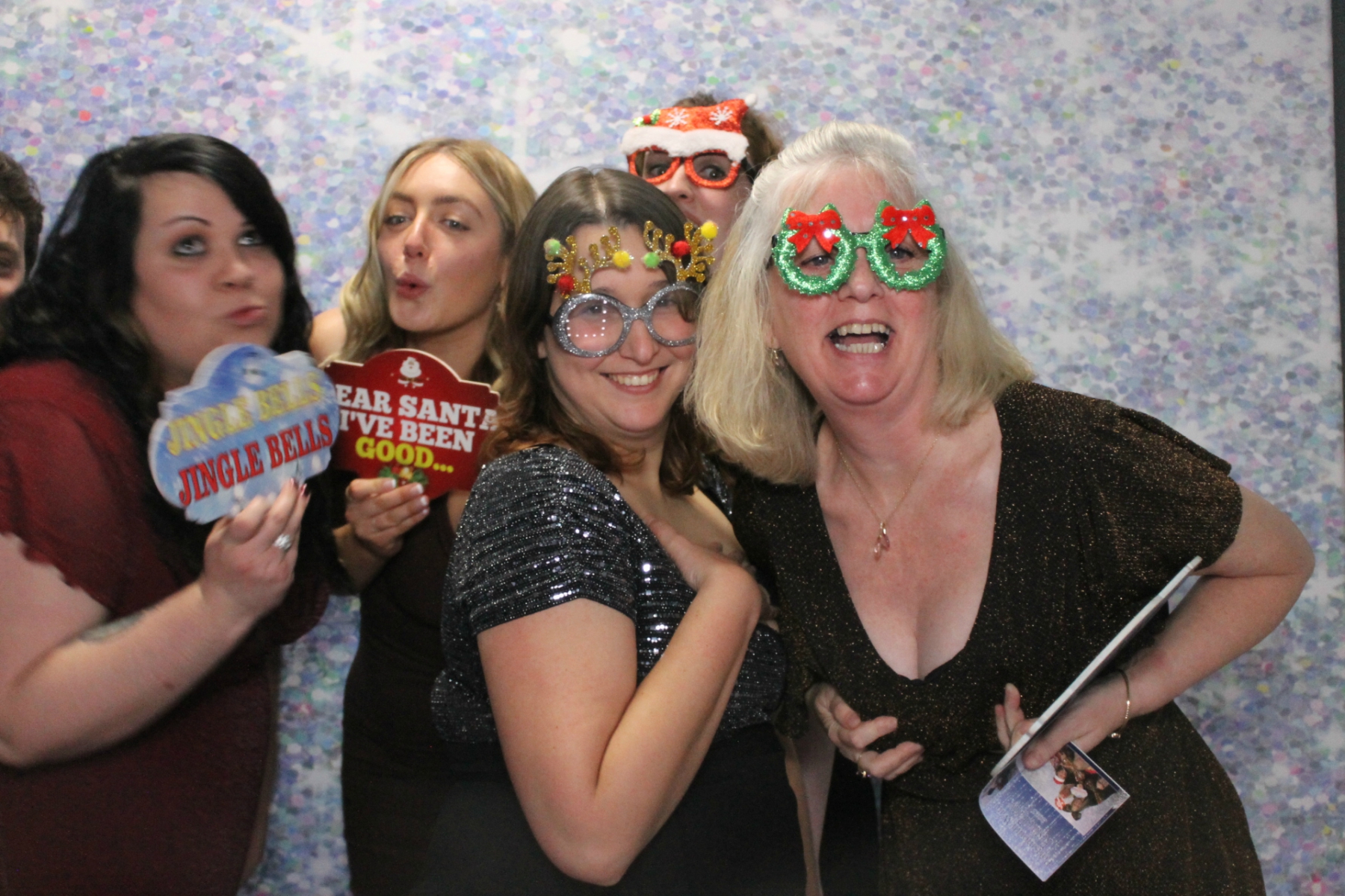 Portsmouth Water's Festive Party 2023 | View more photos from the event at gallery.funbooth.uk.com/u/FunboothLTD1/Portsmouth-Waters-Festive-Party-2023
