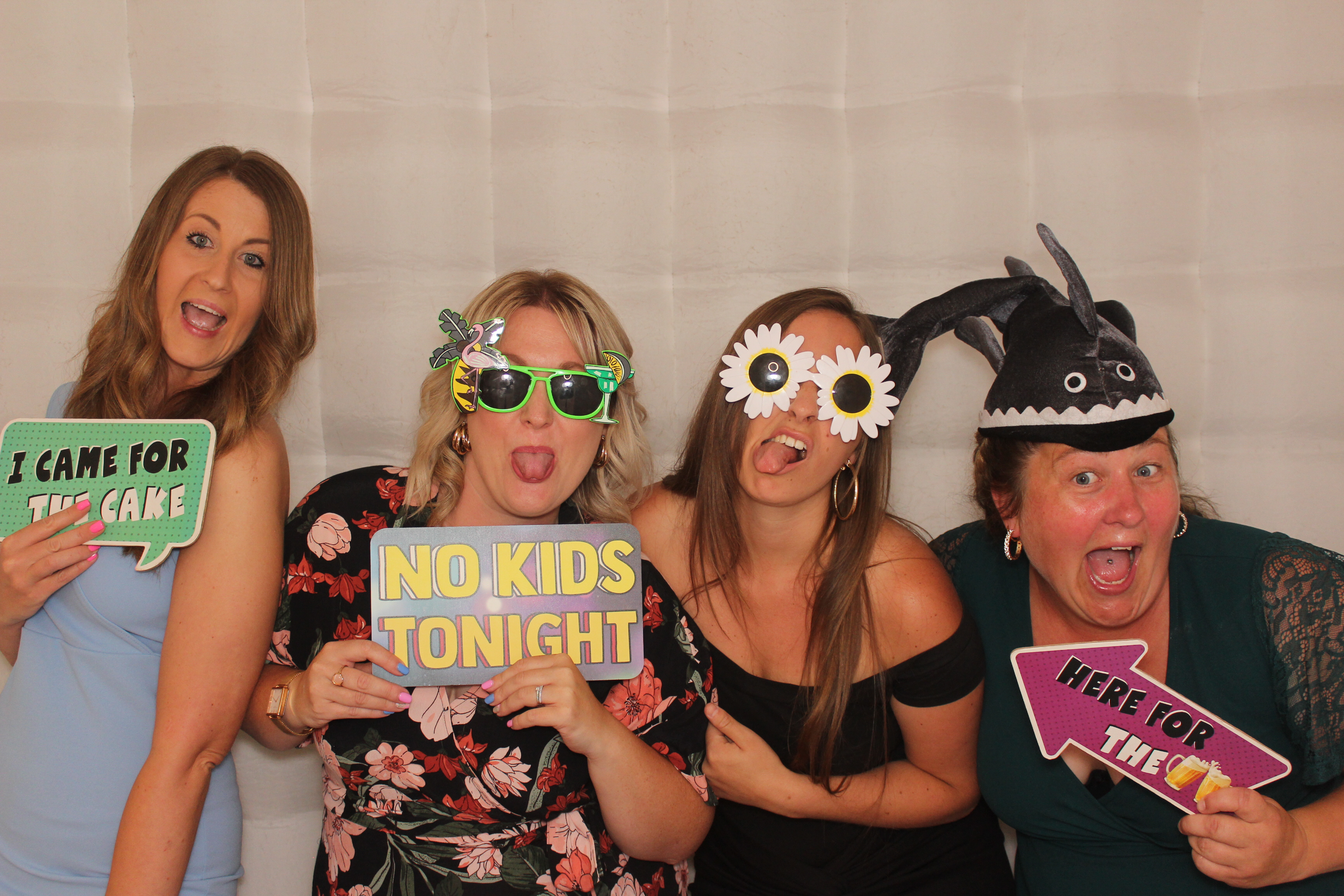 Robyn & Sean's 10th Wedding Anniversary | View more photos from the event at gallery.funbooth.uk.com/u/FunboothLTD1/Robyn-Seans-10th-Wedding-Anniversary