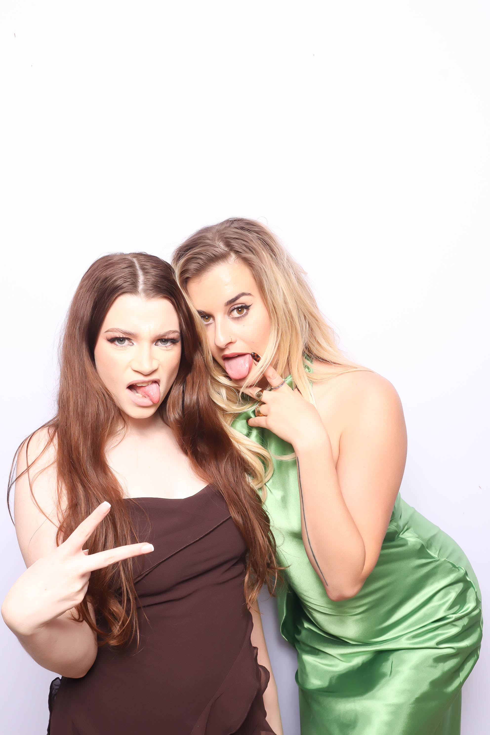 Kimberley & Reginald | View more photos from the event at photos.goldotter.co.za/u/GoldOtterMedia/Kimberley-Reginald