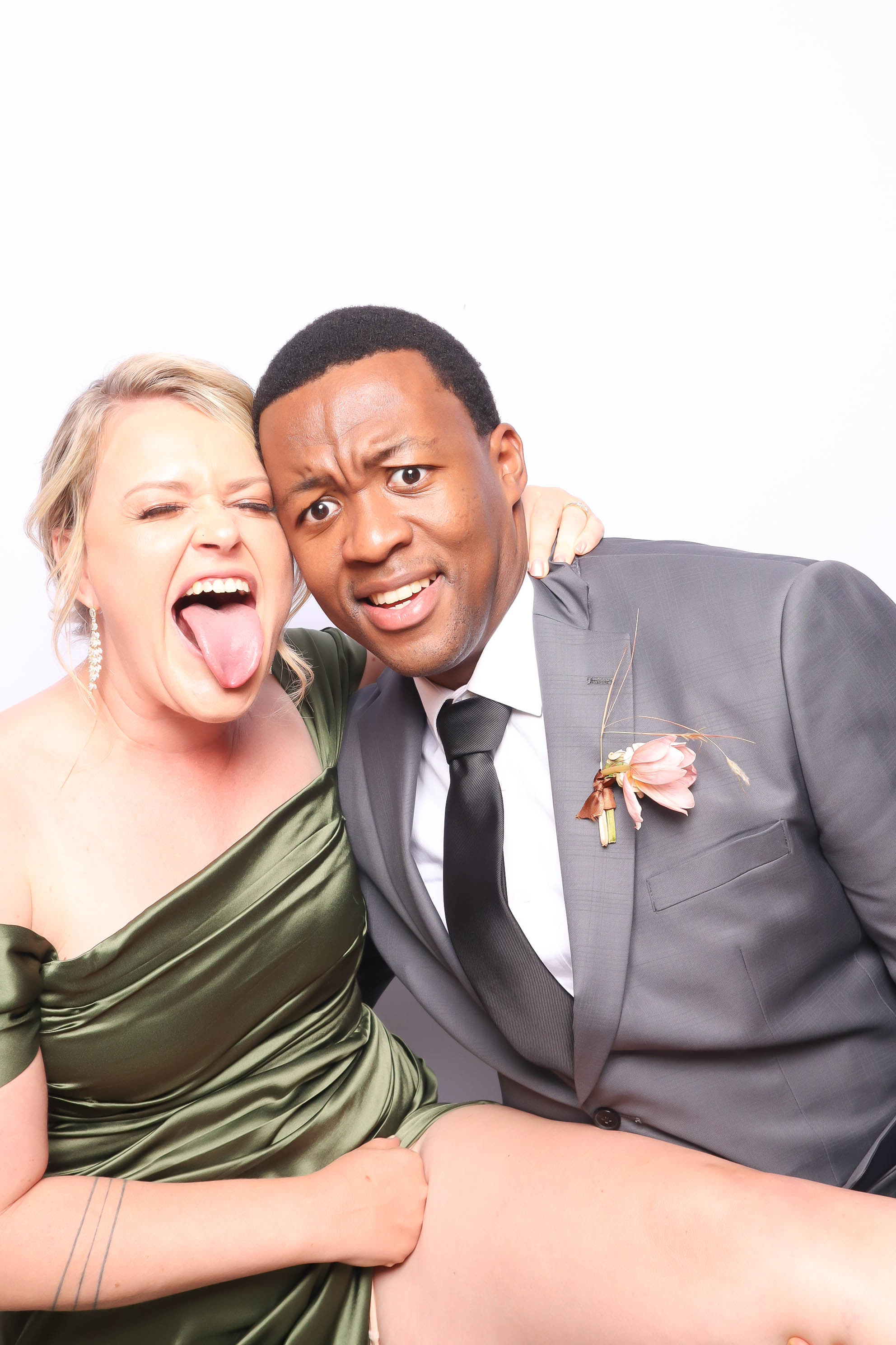 Kimberley & Reginald | View more photos from the event at photos.goldotter.co.za/u/GoldOtterMedia/Kimberley-Reginald