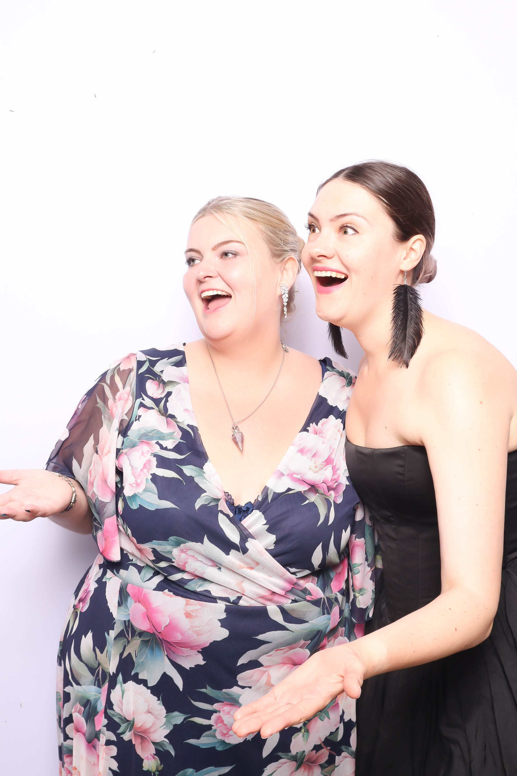 Kimberley & Reginald | View more photos from the event at photos.goldotter.co.za/u/GoldOtterMedia/Kimberley-Reginald