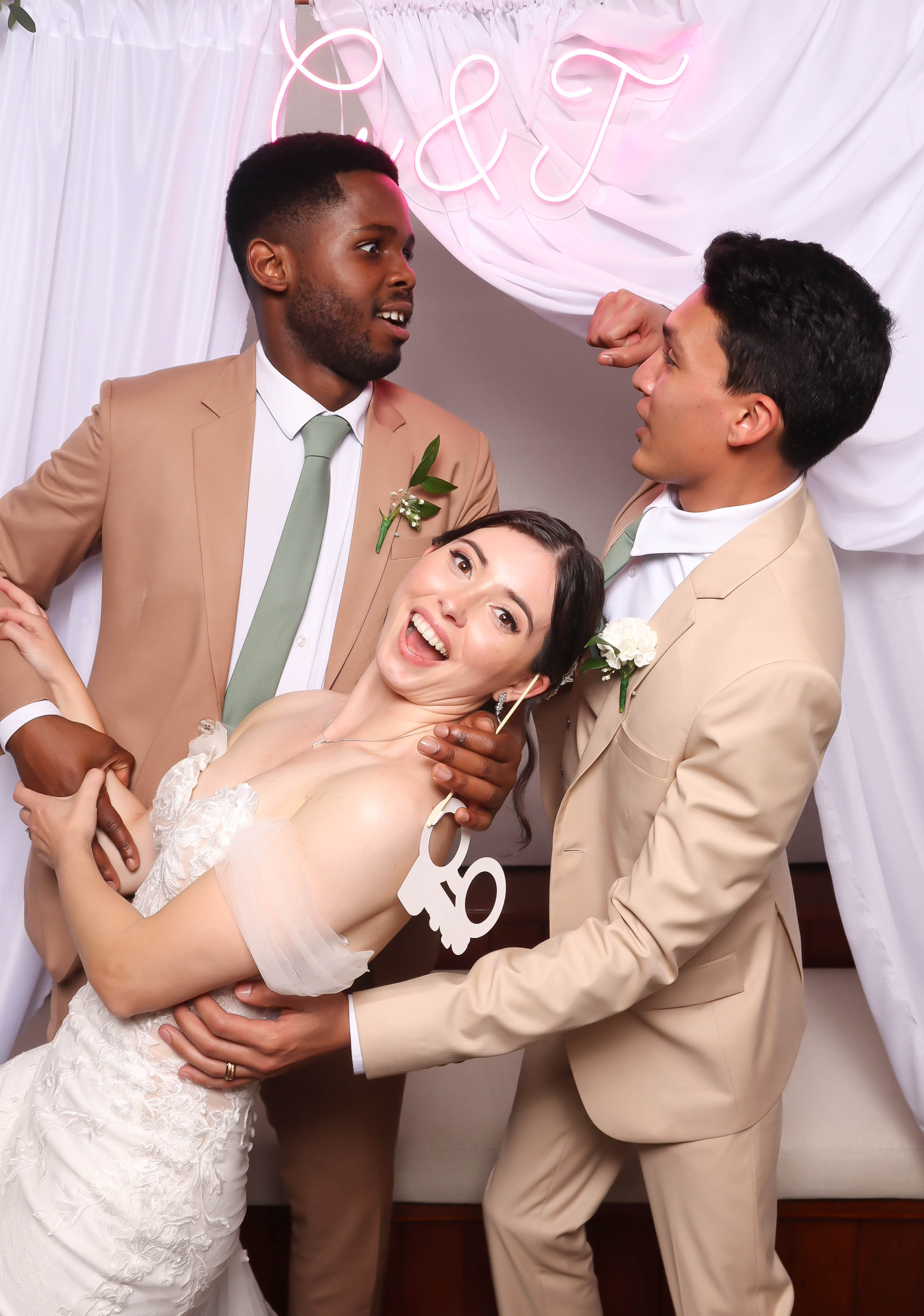 Tia & Gian | View more photos from the event at photos.goldotter.co.za/u/GoldOtterMedia/Tia-Gian