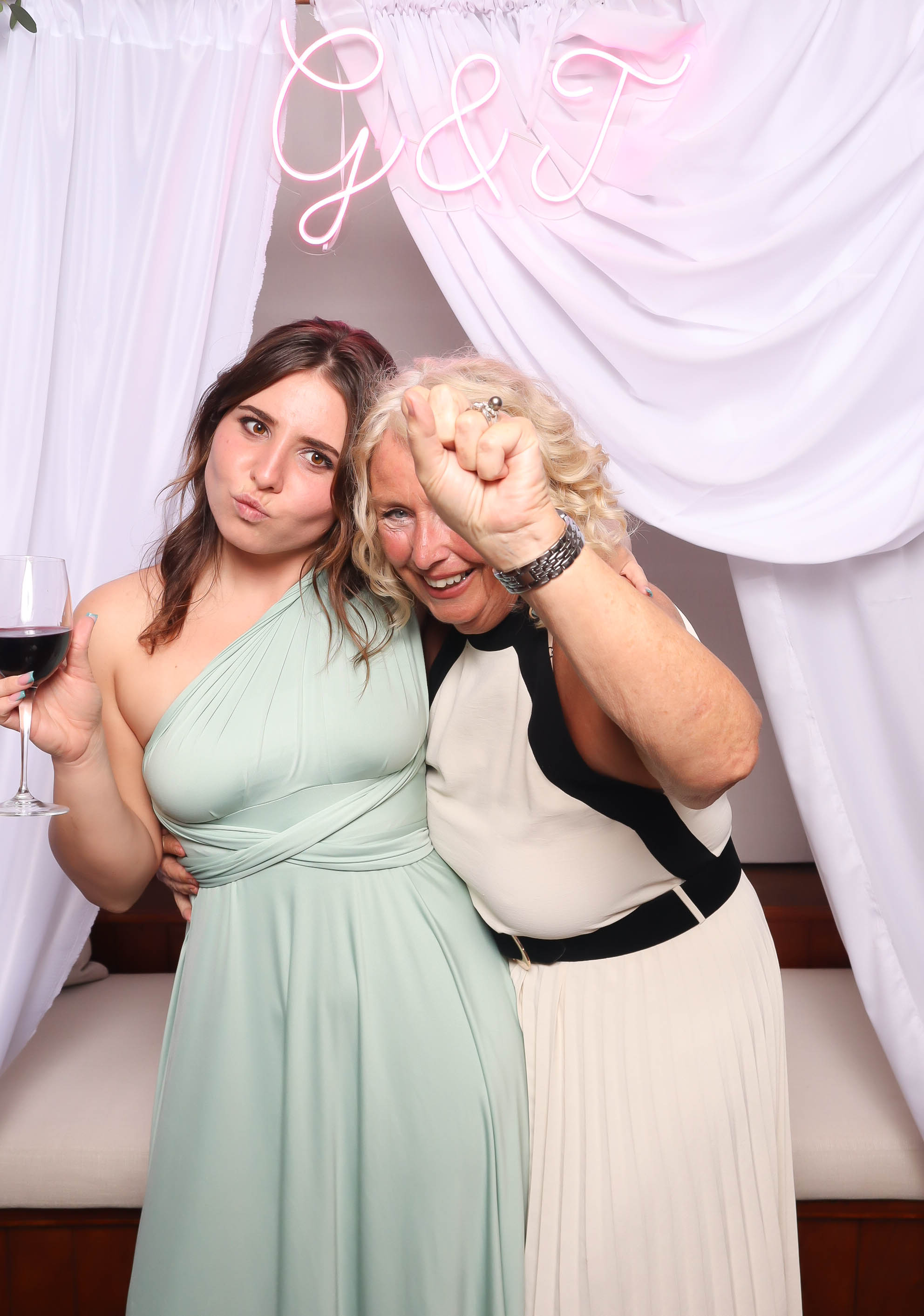 Tia & Gian | View more photos from the event at photos.goldotter.co.za/u/GoldOtterMedia/Tia-Gian