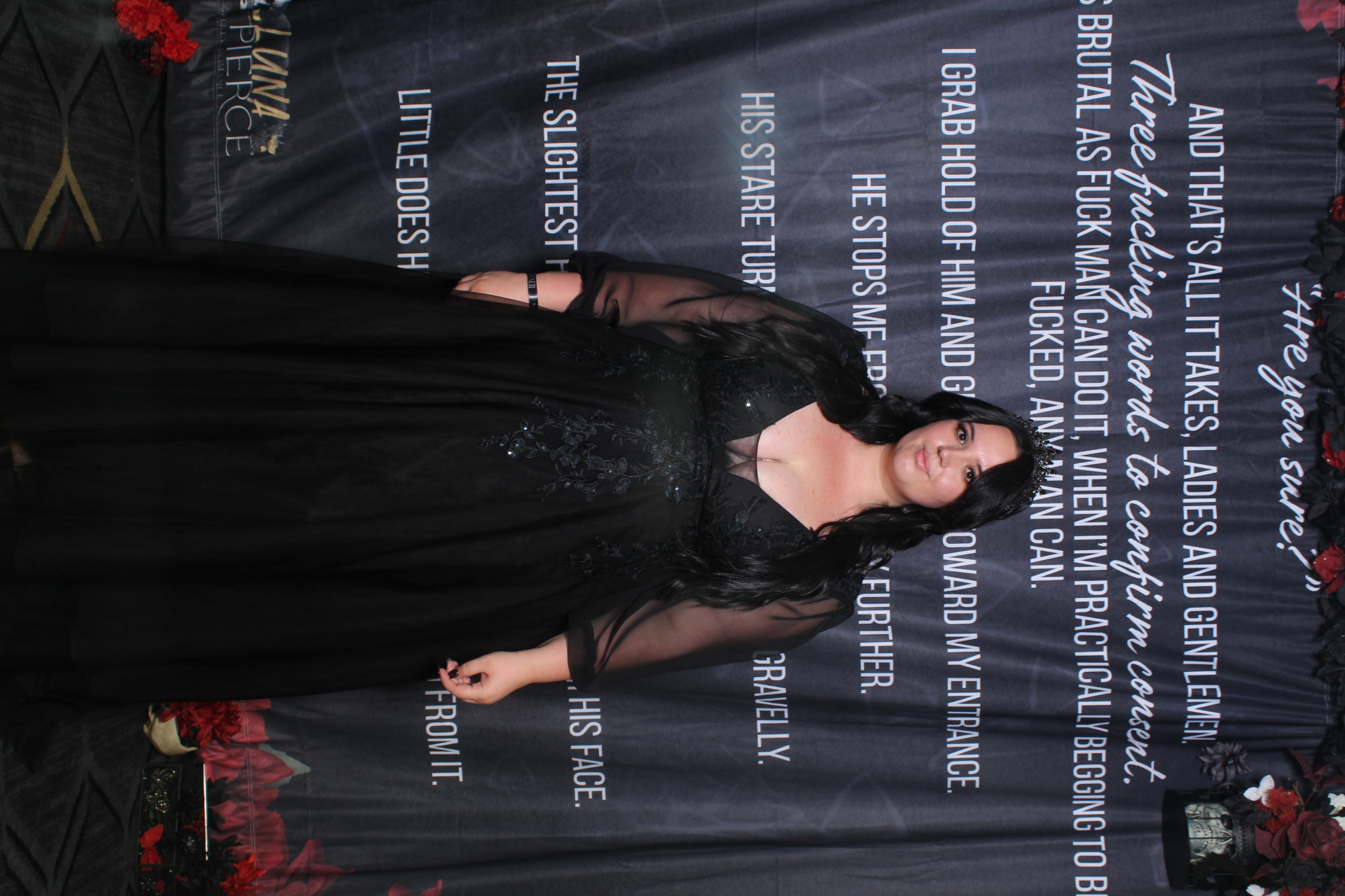 Sinners & Stardust  | View more photos from the event at v1.boothgallery.com/u/HelloPhotoBoothRental/Sinners-Stardust