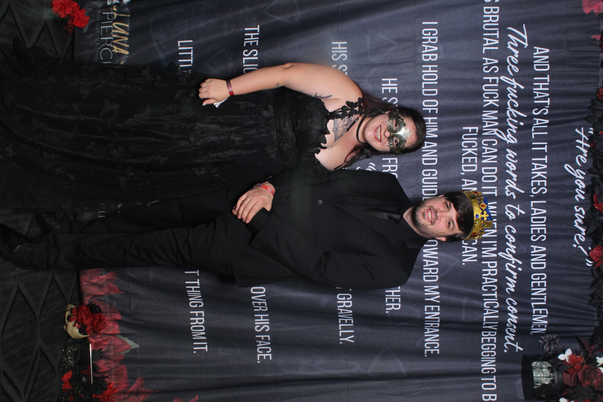 Sinners & Stardust  | View more photos from the event at v1.boothgallery.com/u/HelloPhotoBoothRental/Sinners-Stardust