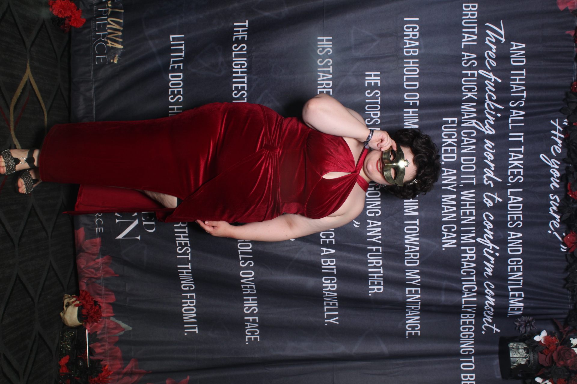 Sinners & Stardust  | View more photos from the event at v1.boothgallery.com/u/HelloPhotoBoothRental/Sinners-Stardust