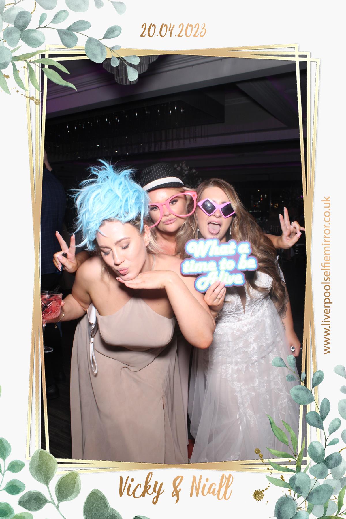 Vicky & Niall's Wedding | View more photos from the event at gallery.liverpoolselfiemirror.co.uk/u/LiverpoolSelfieMirror/Vicky-Nialls-Wedding