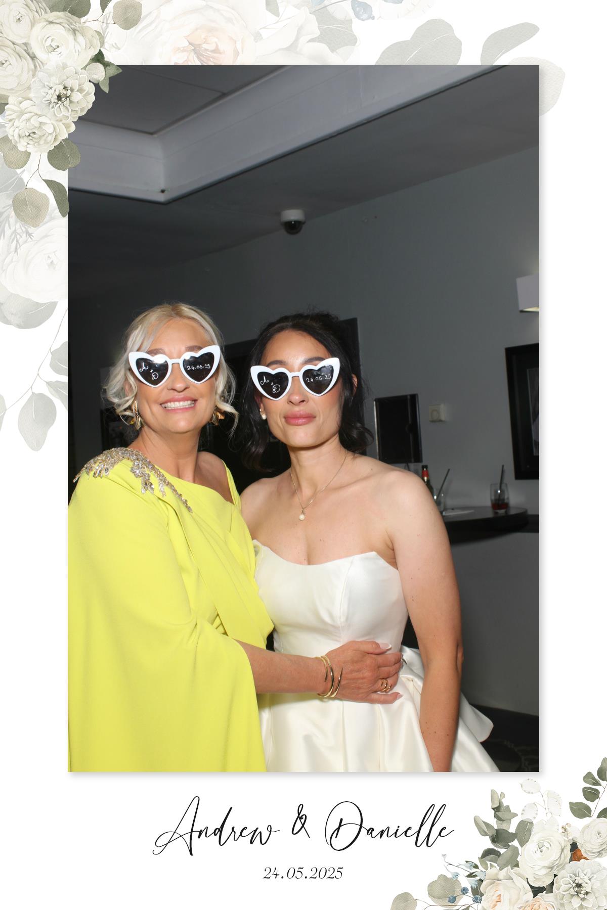 Andrew & Danielle's Wedding | View more photos from the event at gallery.liverpoolselfiemirror.co.uk/u/LiverpoolSelfieMirror/Andrew-Danielles-Wedding