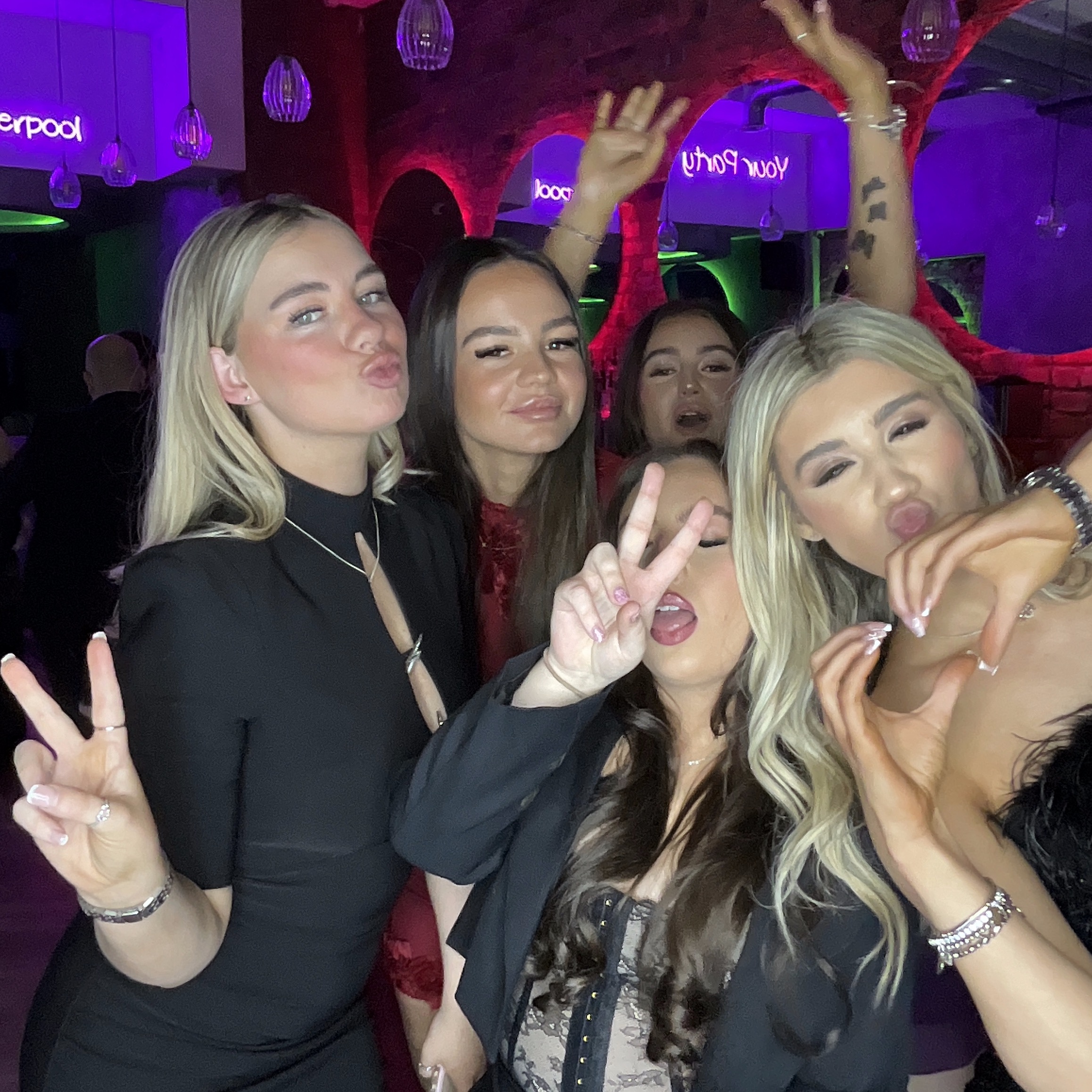 Carina's 21st Birthday | View more photos from the event at gallery.liverpoolselfiemirror.co.uk/u/LiverpoolSelfieMirror/Carinas-21st-Birthday