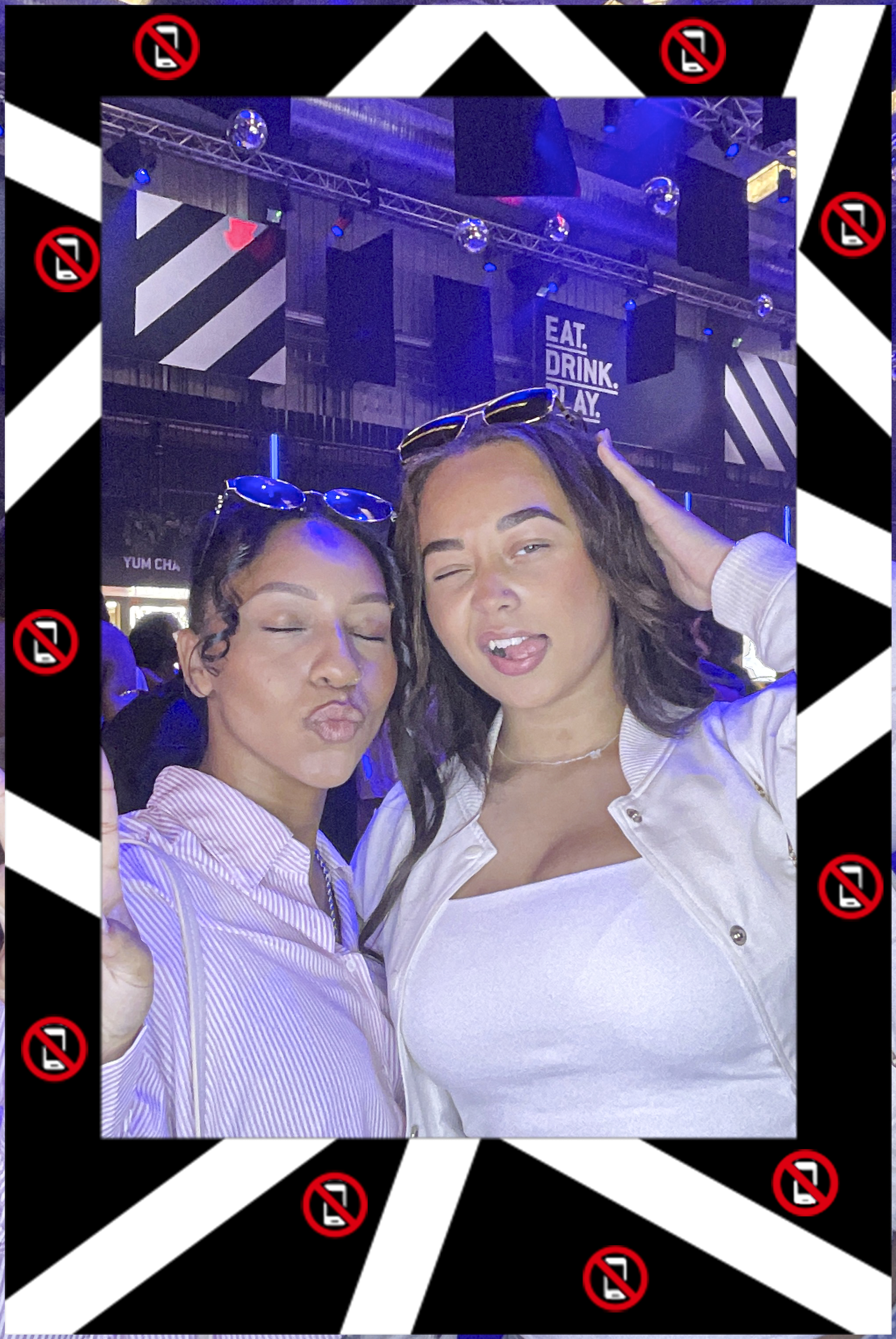 DND - ZN | View more photos from the event at gallery.liverpoolselfiemirror.co.uk/u/LiverpoolSelfieMirror/DND-ZN