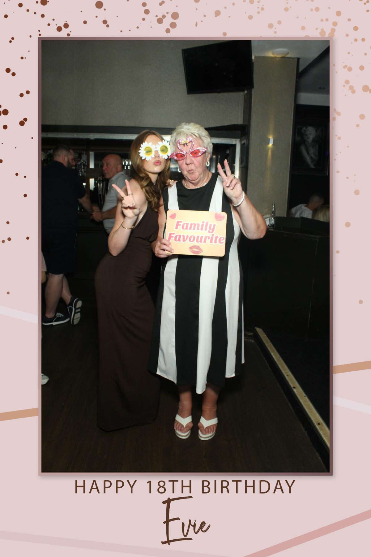 Evie's 18th Birthday | View more photos from the event at gallery.liverpoolselfiemirror.co.uk/u/LiverpoolSelfieMirror/Evies-18th-Birthday