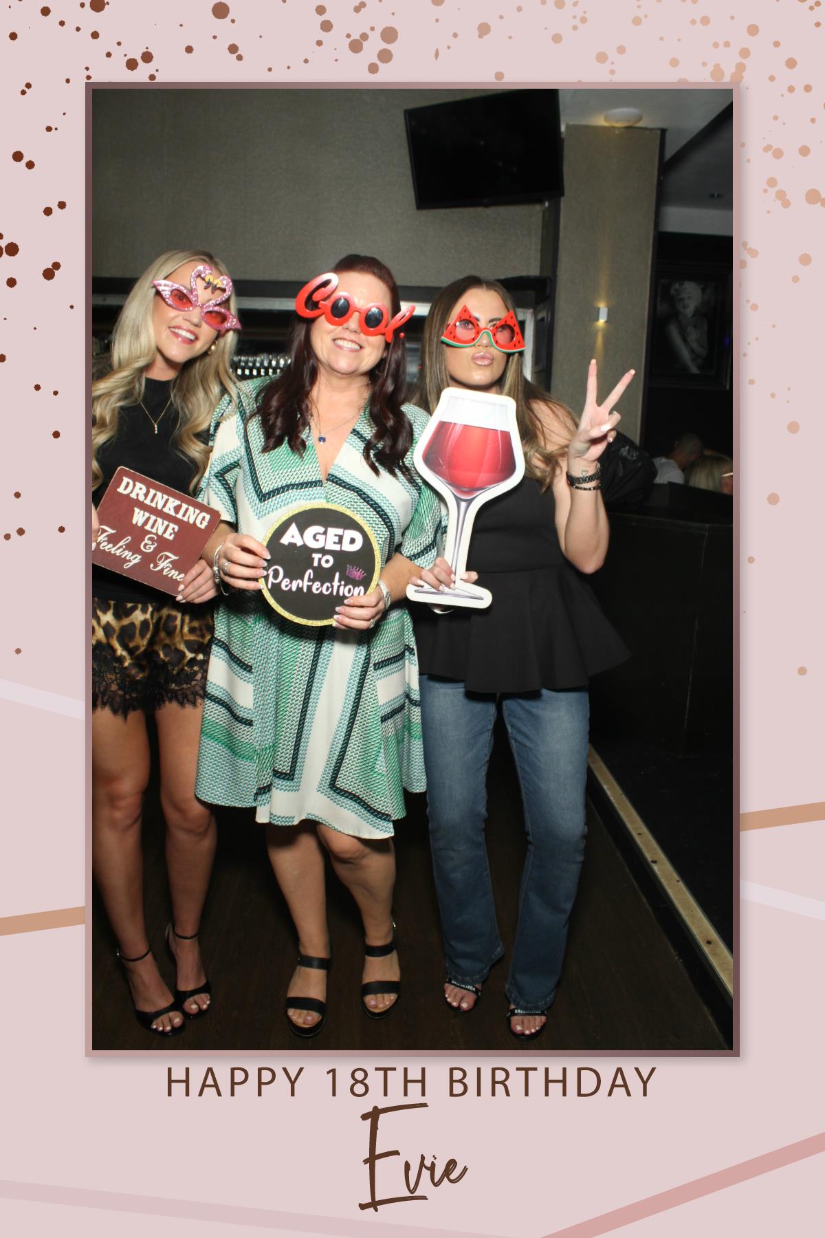 Evie's 18th Birthday | View more photos from the event at gallery.liverpoolselfiemirror.co.uk/u/LiverpoolSelfieMirror/Evies-18th-Birthday